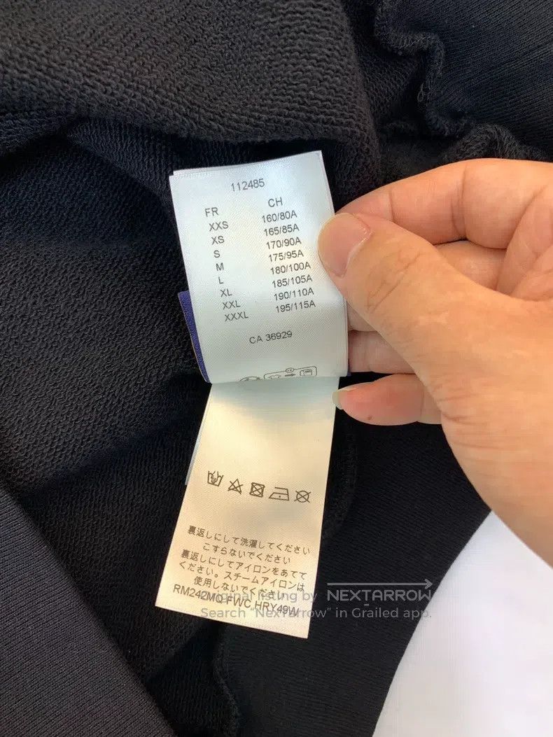 Louis Vuitton Louis Vuitton Monogrammed crewneck long-sleeve sweatshirt Size US L / EU 52-54 / 3 - 7 Thumbnail