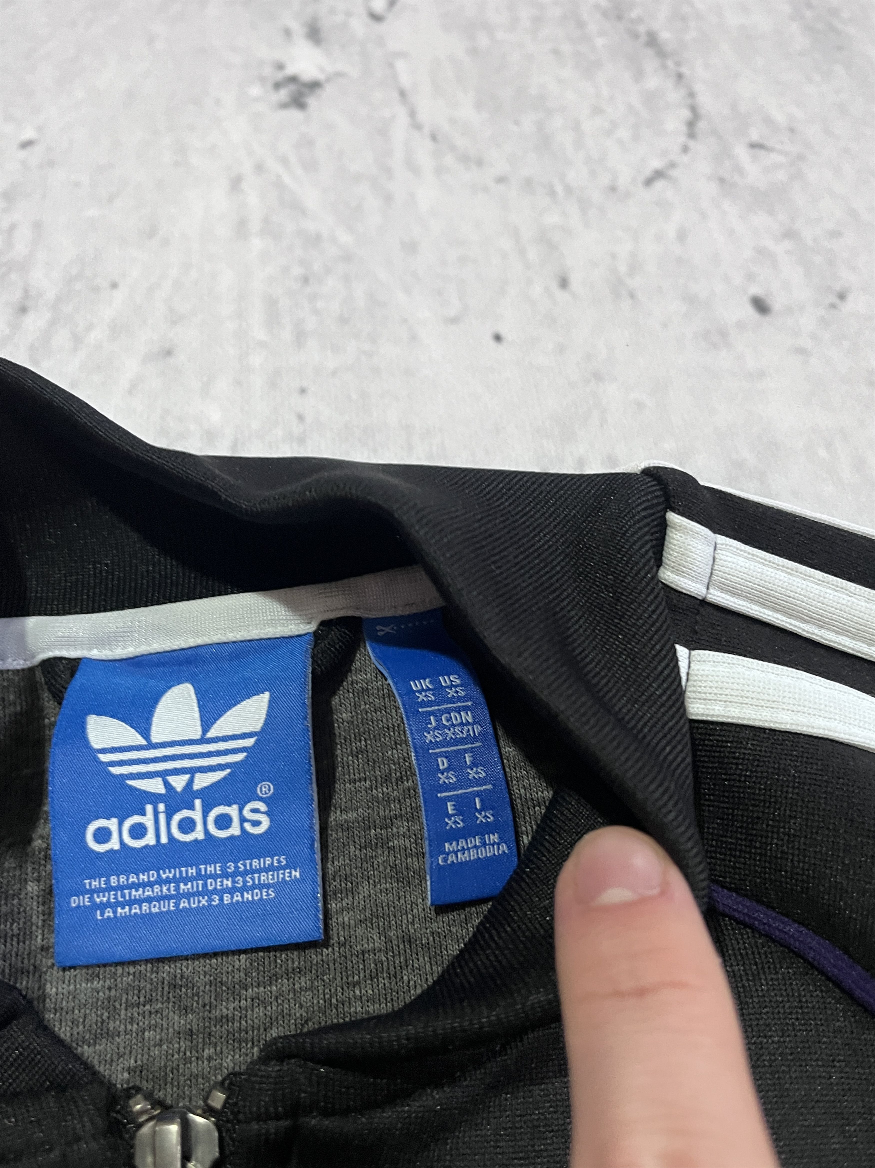 Adidas ADIDAS REAL MADRID 2015 TRAINING FOOTBALL TRACK JACKET Size US XS / EU 42 / 0 - 5 Thumbnail