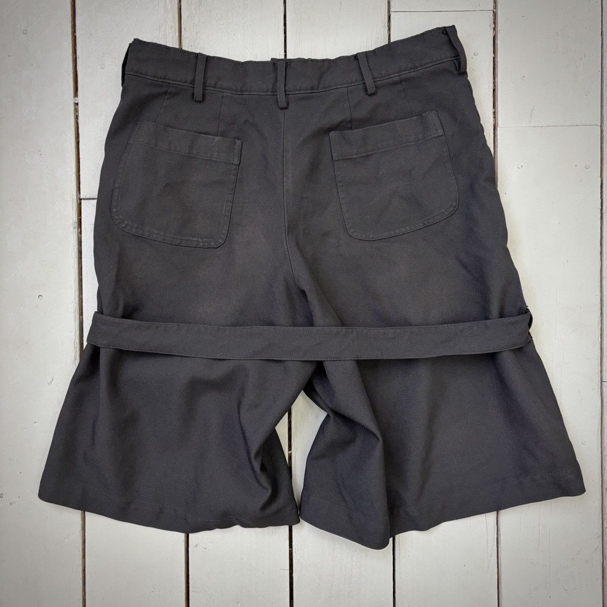 Comme des Garcons BLACK Belted Poly Short Size US 32 / EU 48 - 2 Thumbnail