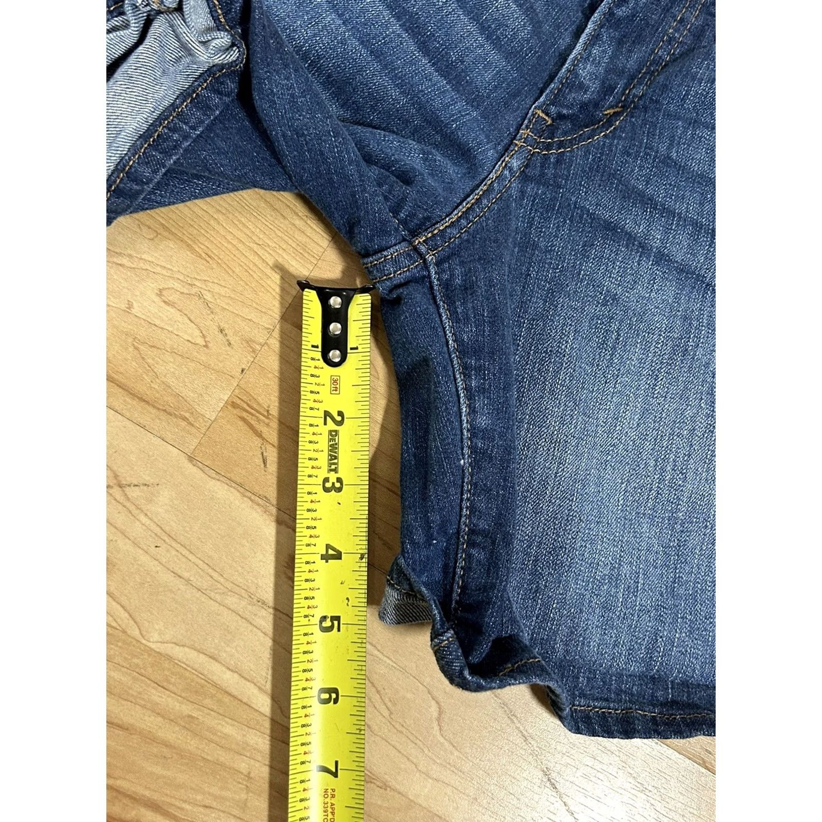Levi's Levi's Bermuda Shorts Dark Wash size 28 Womens Regular Mid Rise Cotton Polyester Elastane Denim Logo Breathable Stretch Size 28" / US 6 / IT 42 - 3 Thumbnail