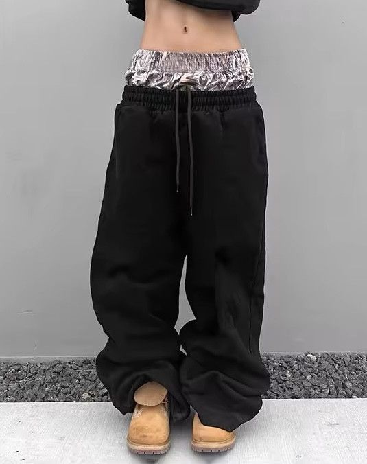 Japanese Brand Hip Hop Elastic Waist Stripes Embroidery Baggy Sweatpants Size US 31 - 1 Thumbnail