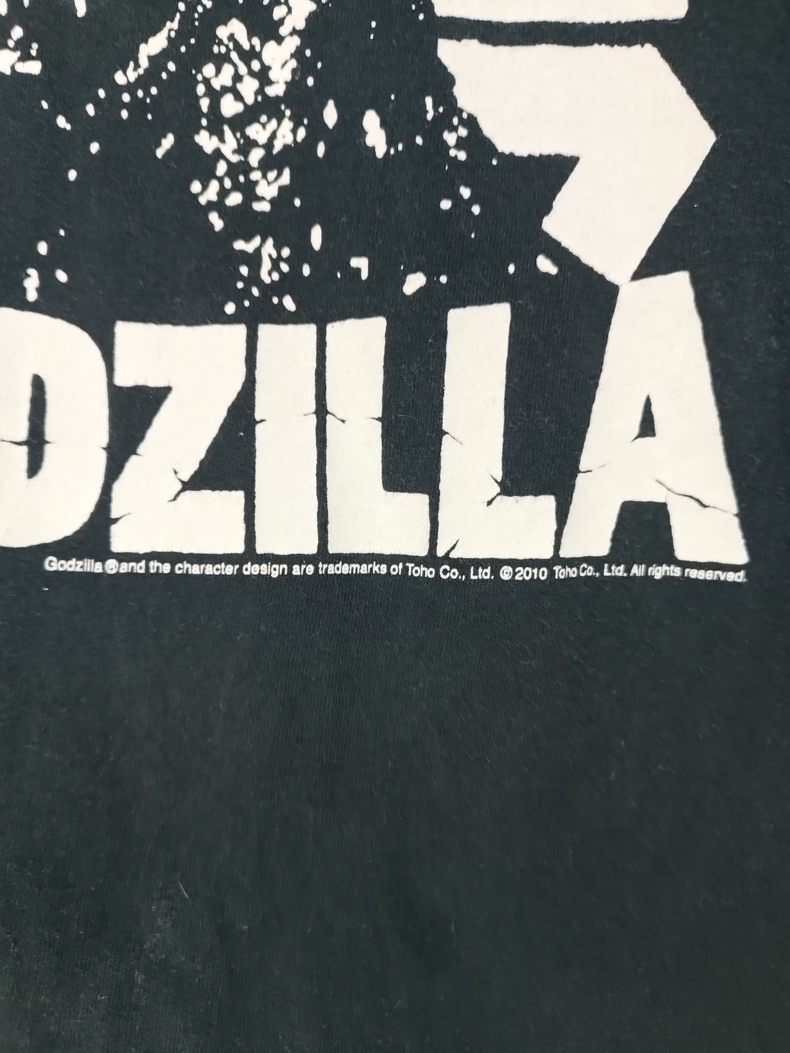 Vintage VINTAGE 2010 GODZILLA FADED TEE SHIN MECHA GOJIRA KONG Size US S / EU 44-46 / 1 - 10 Thumbnail
