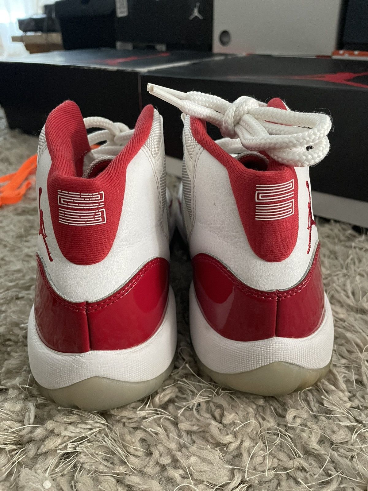 Jordan Brand Jordan 11 Cherry GS Size US 7 / EU 40 - 6 Thumbnail