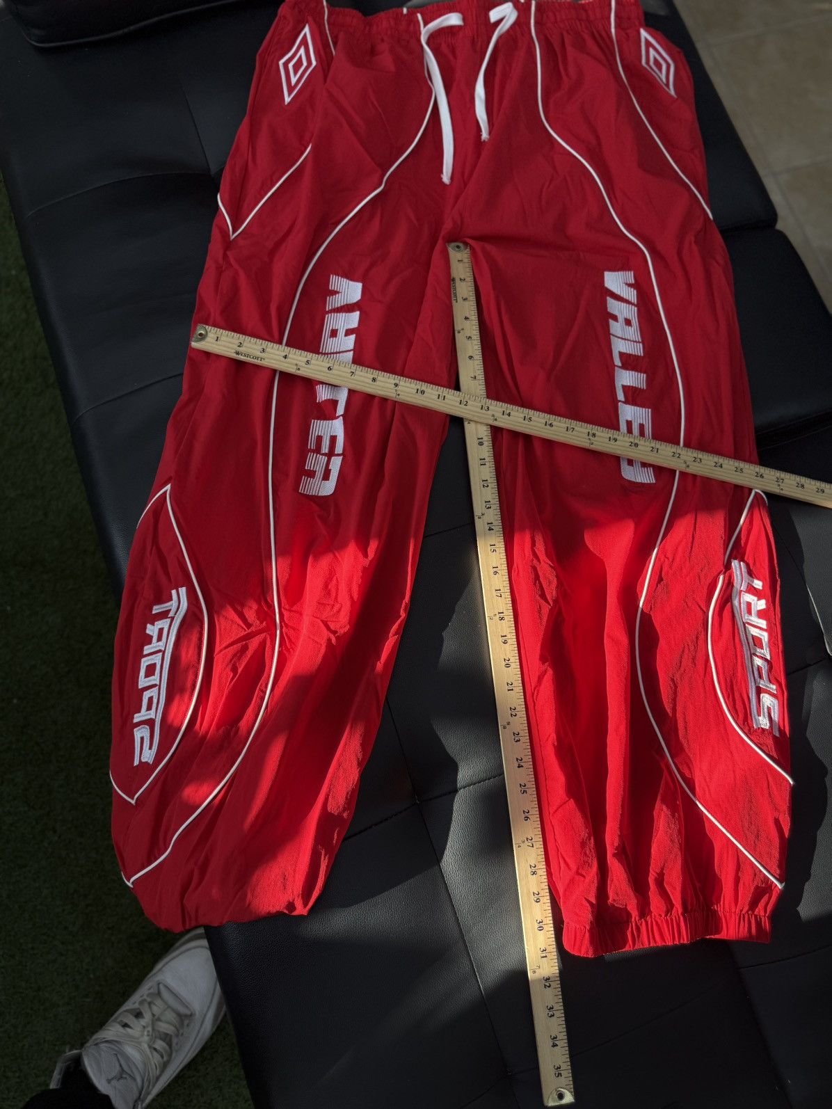 Vale Valley Red Baggy Shorts Brand New Size XXL (NEW) Size US 36 / EU 52 - 8 Thumbnail