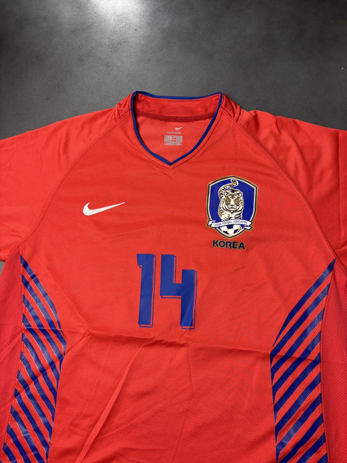 Nike 2006 Korea Football Association Nike Vintage Korea Jersey 14 Size US M / EU 48-50 / 2 - 15 Thumbnail