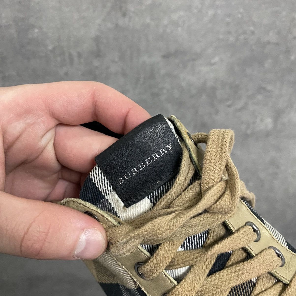 Burberry Burberry Nova Check Low Top Shoes Size US 7 / IT 37 - 9 Thumbnail