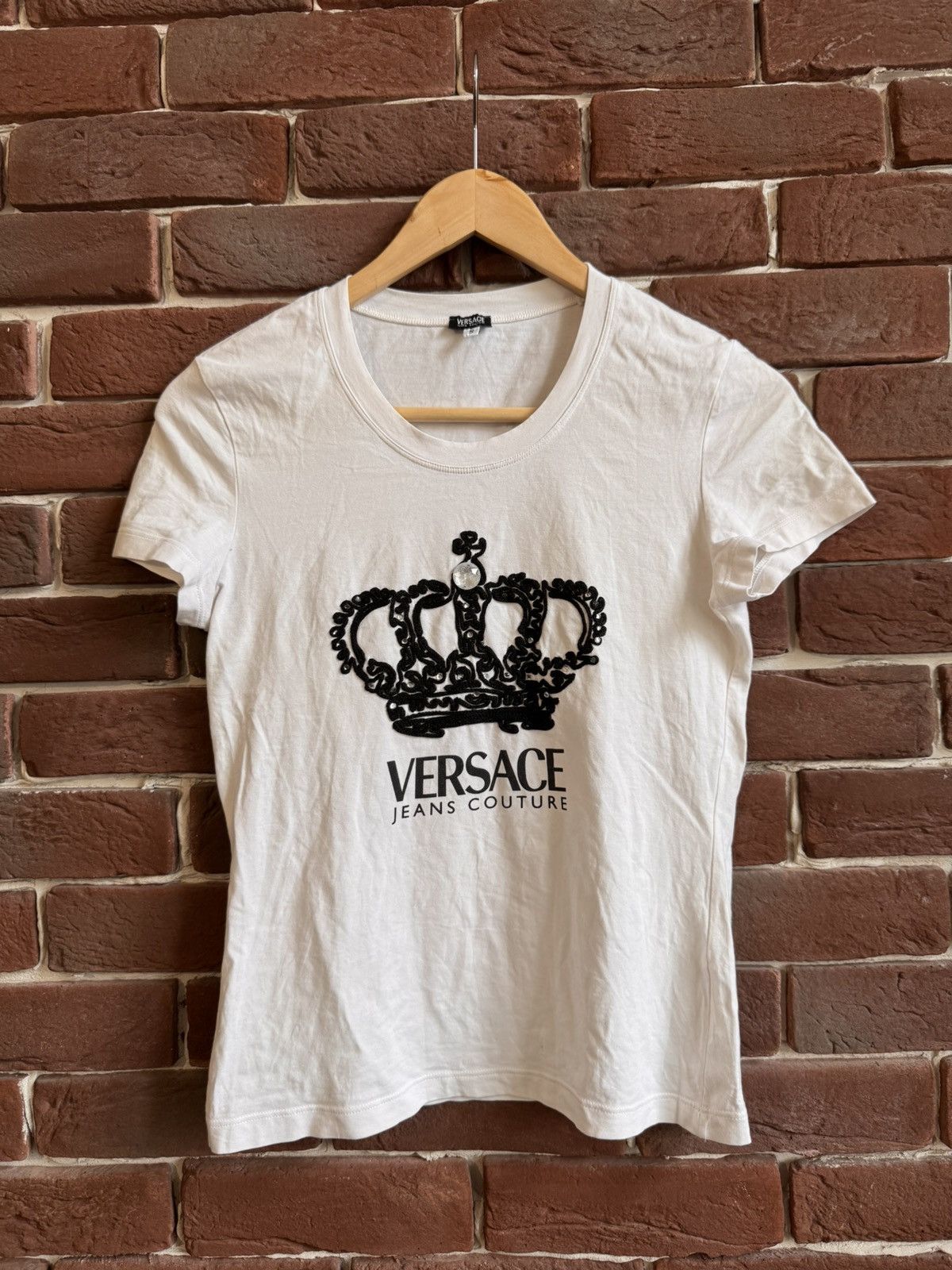 Versace Vintage Versace Jeans Couture Rare Spellout Women’s Tshirt S Size S / US 4 / IT 40 - 1 Thumbnail