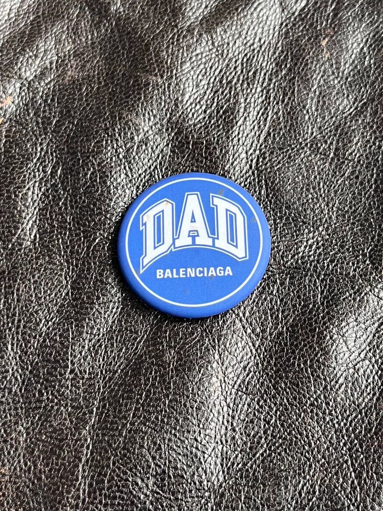 Balenciaga Balenciaga DAD letter badge clasp Size ONE SIZE - 3 Thumbnail