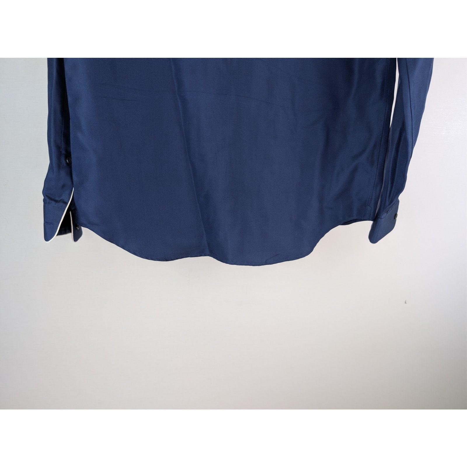 Valentino o1rshd1 CC20 silk piped Button up Shirt in Navy Blue Size US S / EU 44-46 / 1 - 12 Thumbnail