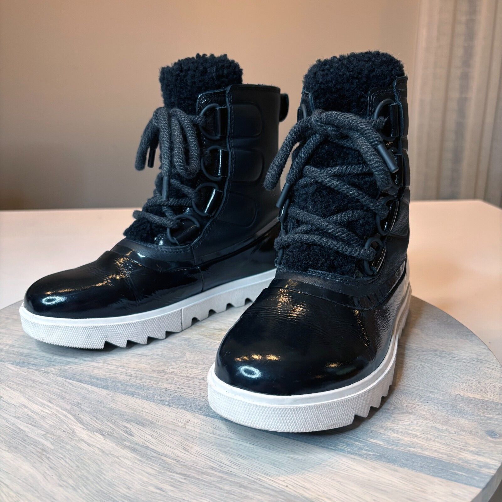 SOREL Sorel Women's Joan of Arctic Black Leather Boots US Size 6 Size US 6 / IT 36 - 1 Thumbnail