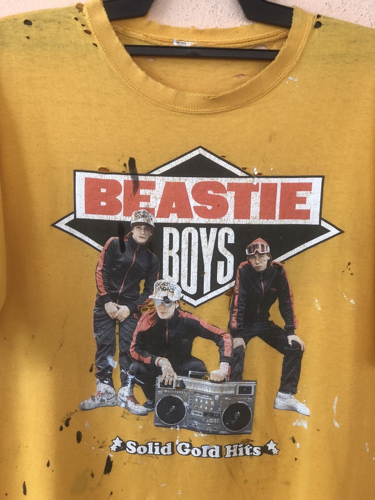 Band Tees Thrashed 💥 Vintage BEASTIE BOYS Tee Size US XL / EU 56 / 4 - 2 Thumbnail