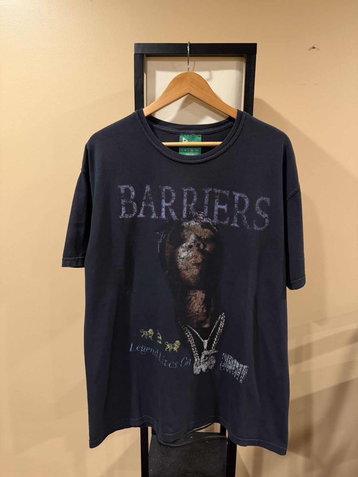 Barriers Barriers Pop Smoke Legend Lives On Black Chains Rap Tee Size US XL / EU 56 / 4 - 1 Thumbnail