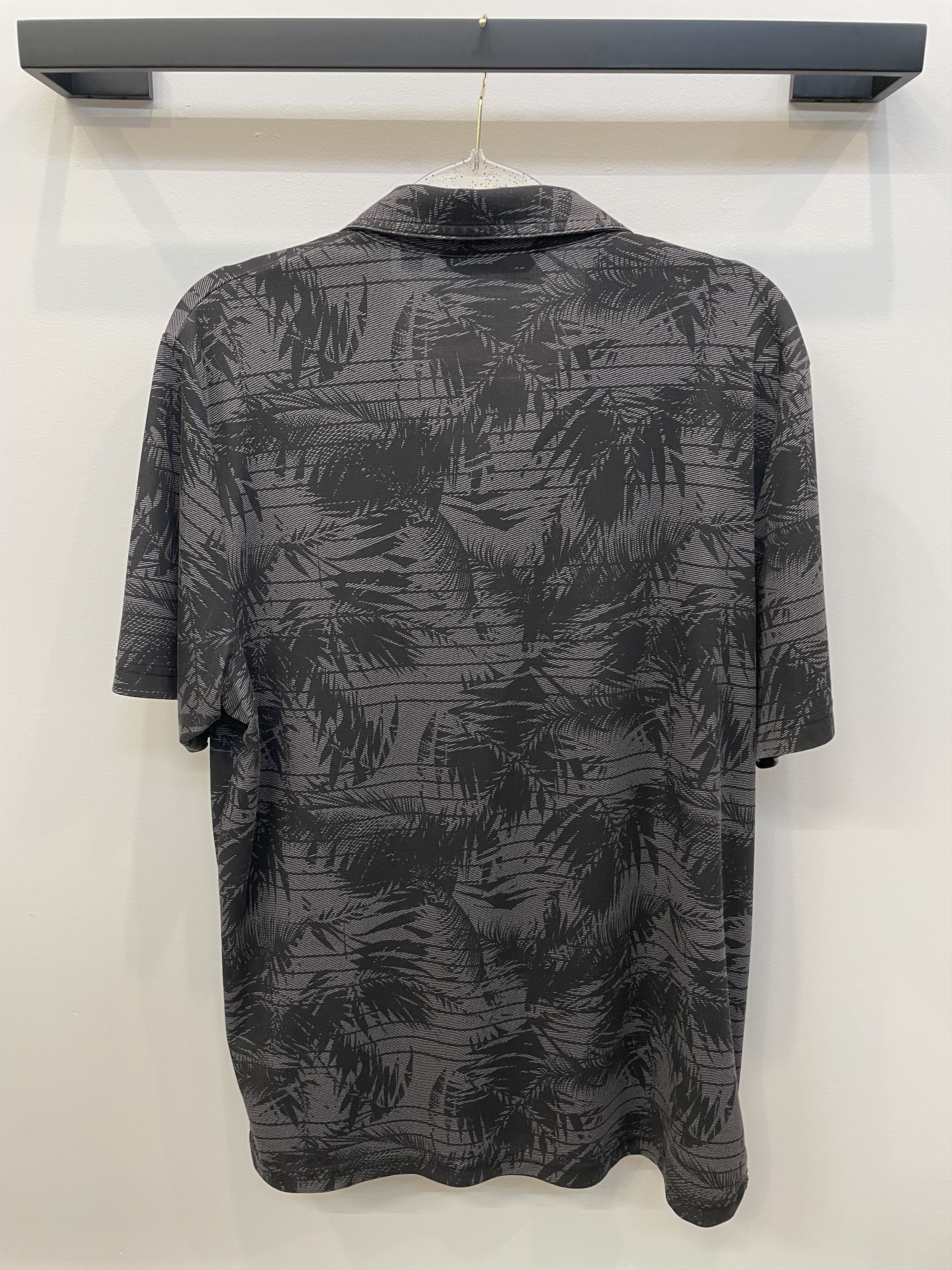 TravisMathew Travis Mathew Polo Shirt Mens L Black Floral Leaf Golf Size US L / EU 52-54 / 3 - 4 Thumbnail