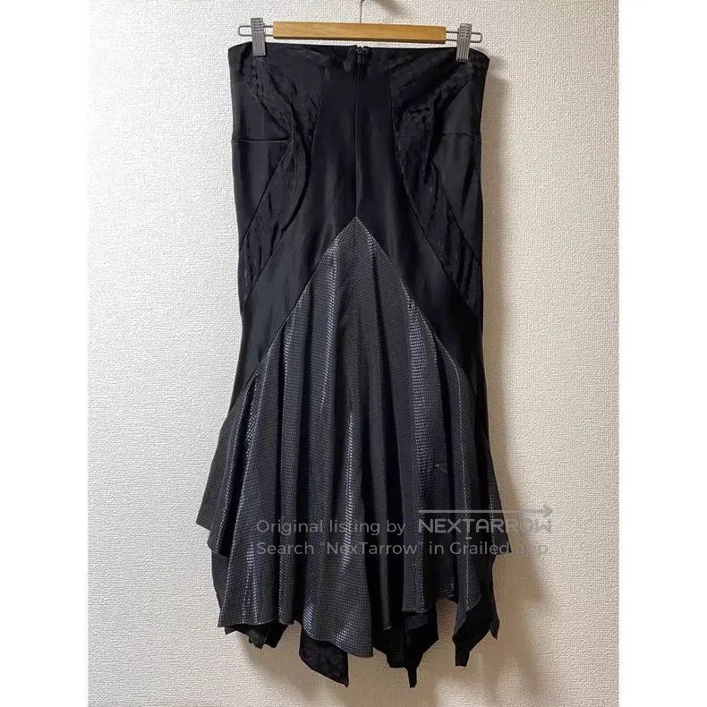 Comme des Garcons Comme des Garcons size S Black vintage fishtail design skir Size 25" / US 0 / IT 36 - 1 Thumbnail