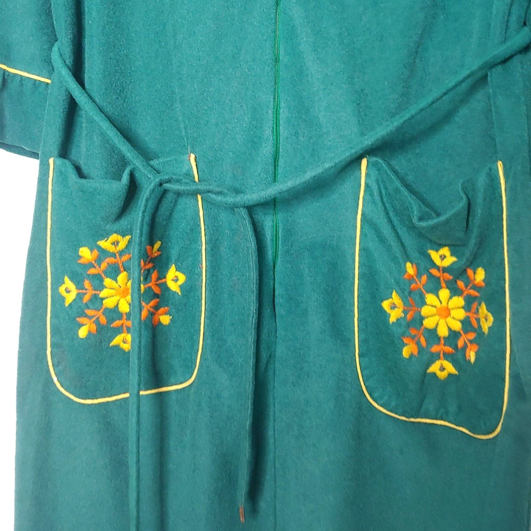 Velour VINTAGE Robe Women M 14-16 Long Green Velour Embroidered Flowers Bohemian Grannycore 80s Hippie Lounge Belted Long Robe Womens Size ONE SIZE - 2 Thumbnail