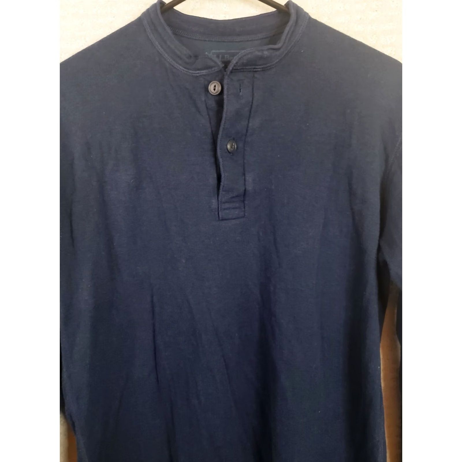 Vintage L.L. Bean T-Shirt Men's M Reg. Blue Long Sleeve Henley Traditional Fit Shirt Mens Blue Logo Outdoor Sports Casual Modern Mountain 2010s Size US M / EU 48-50 / 2 - 2 Thumbnail