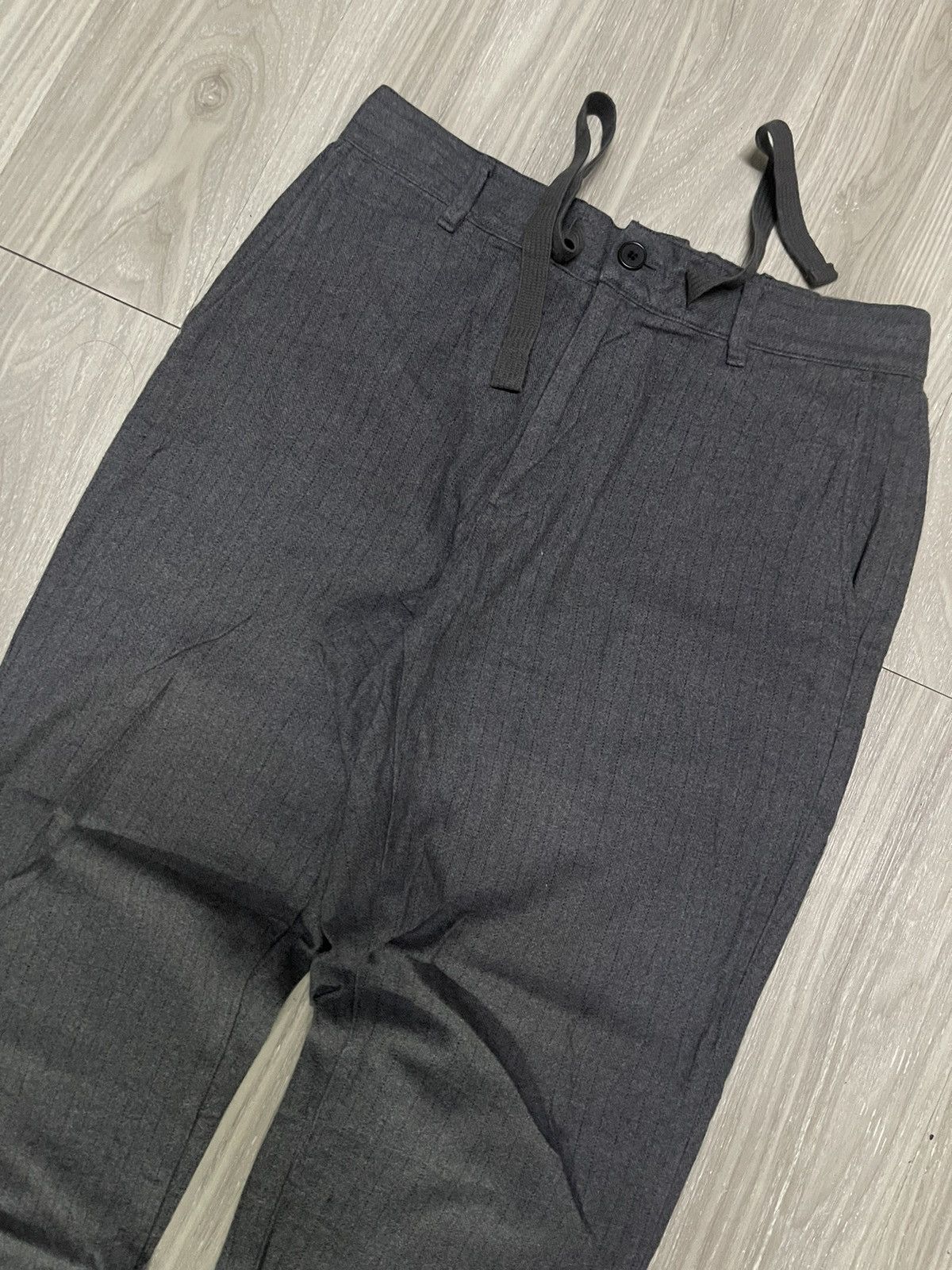 JW Anderson × Uniqlo Uniqlo x JW Anderson Tapared Pants Size US 30 / EU 46 - 2 Thumbnail