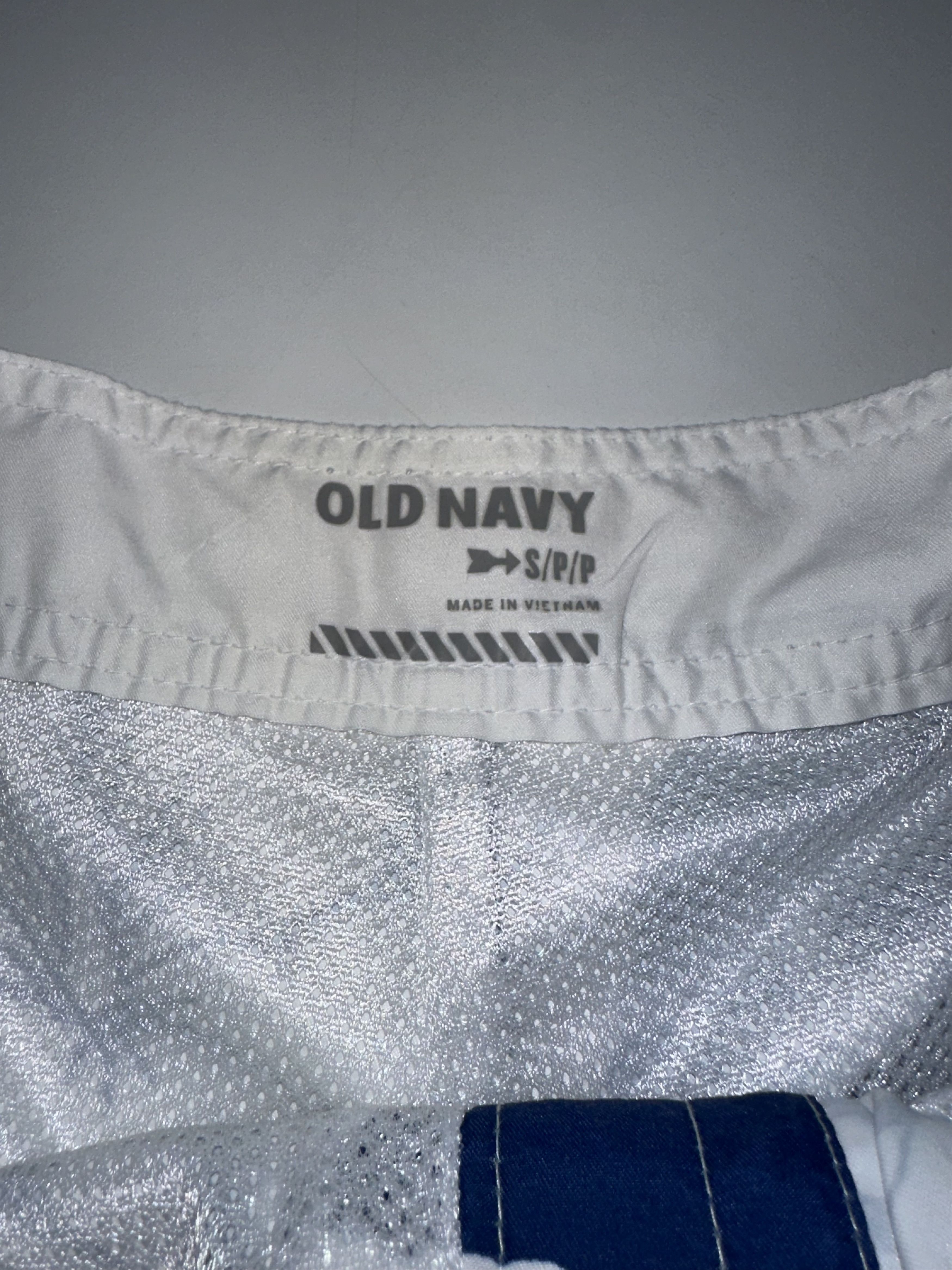 Old Navy Mens Old Navy Swim Trunks/Shorts Small Blue/White Floral Size US 32 / EU 48 - 2 Thumbnail