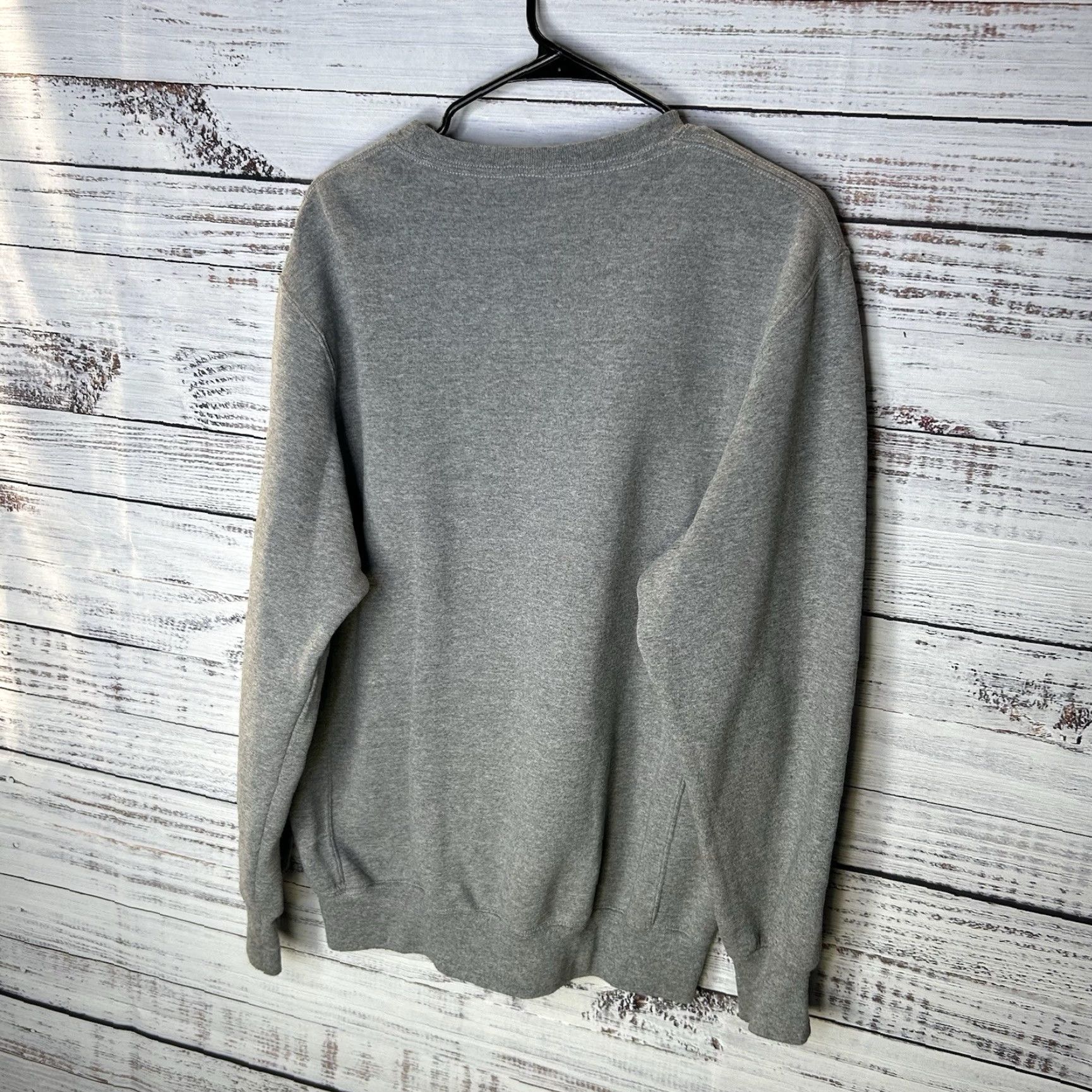 Russell Athletic VINTAGE Russell Athletic Sweatshirt Unisex Adults L Gray Crew Neck Long Sleeve Pullover Cotton Blend John Mayer Sob Rock Universe Size L Size US L / EU 52-54 / 3 - 8 Thumbnail