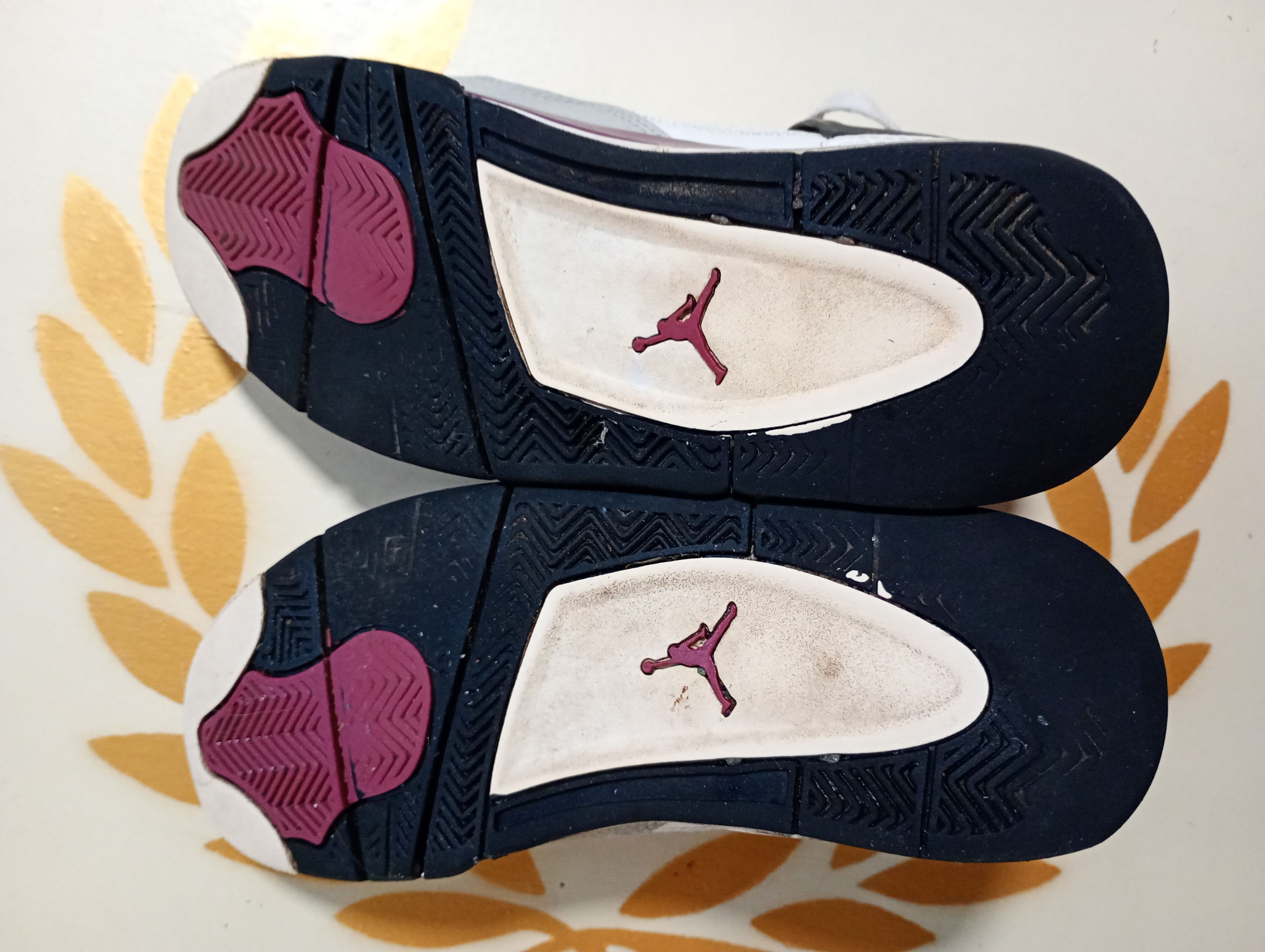 Jordan Brand Nike Air Jordan 4 Retro X Paris Saint Germain Sneakers Size US 7.5 / IT 37.5 - 13 Thumbnail