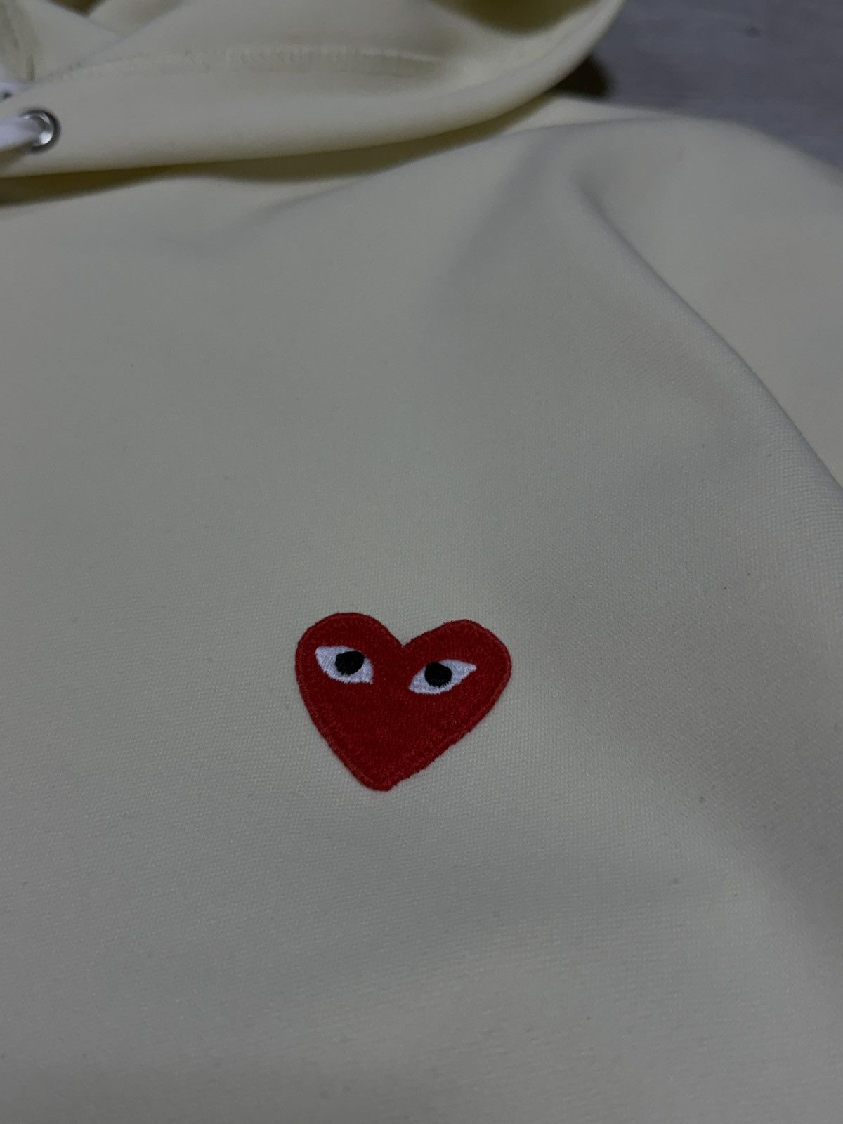Comme des Garcons PLAY PLAY Comme des Garcons hoodie heart japan CDG Size US XL / EU 56 / 4 - 4 Thumbnail