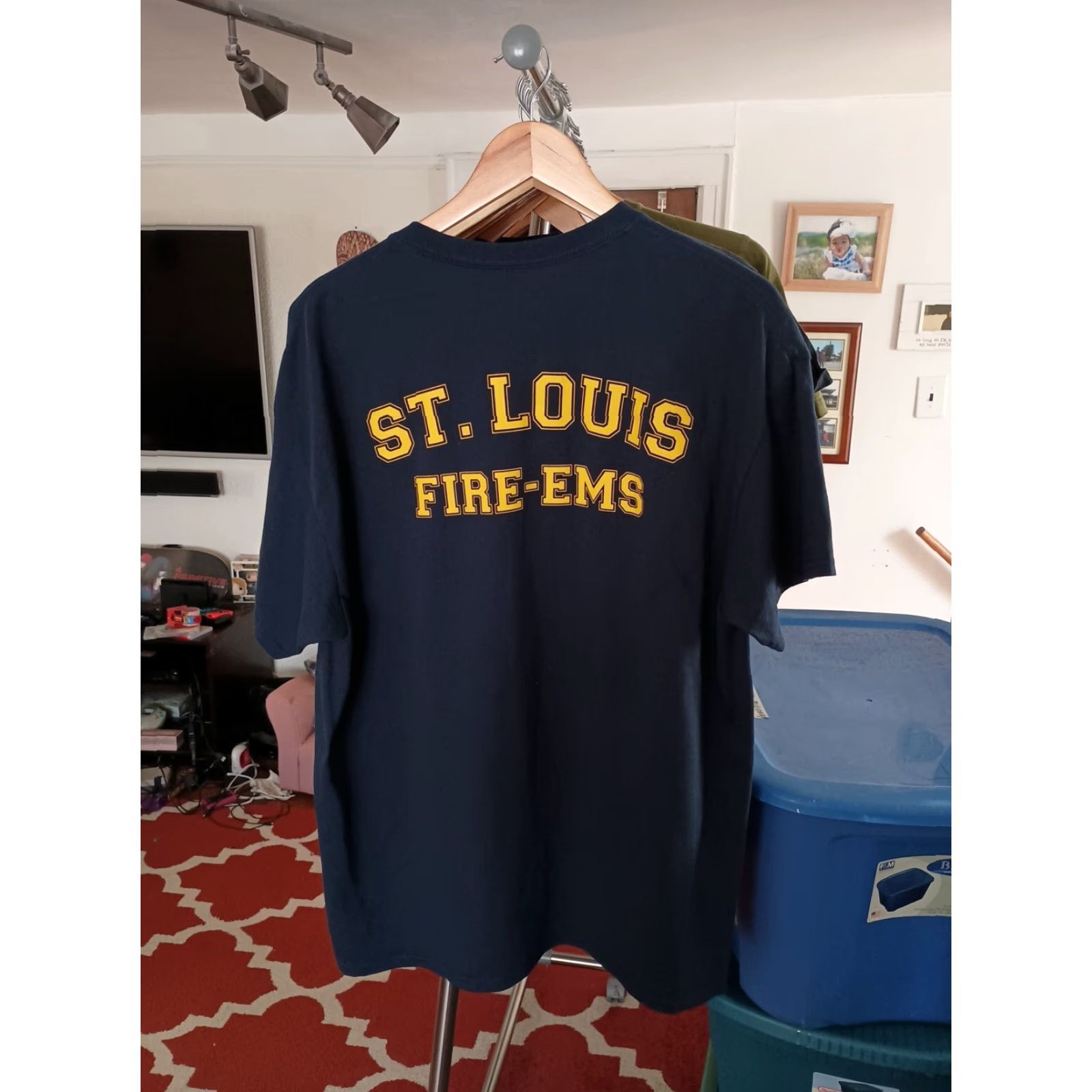 Gildan Official St Louis Fire Department Superman Flame T-shirt Size XL Mens Size US XL / EU 56 / 4 - 4 Thumbnail