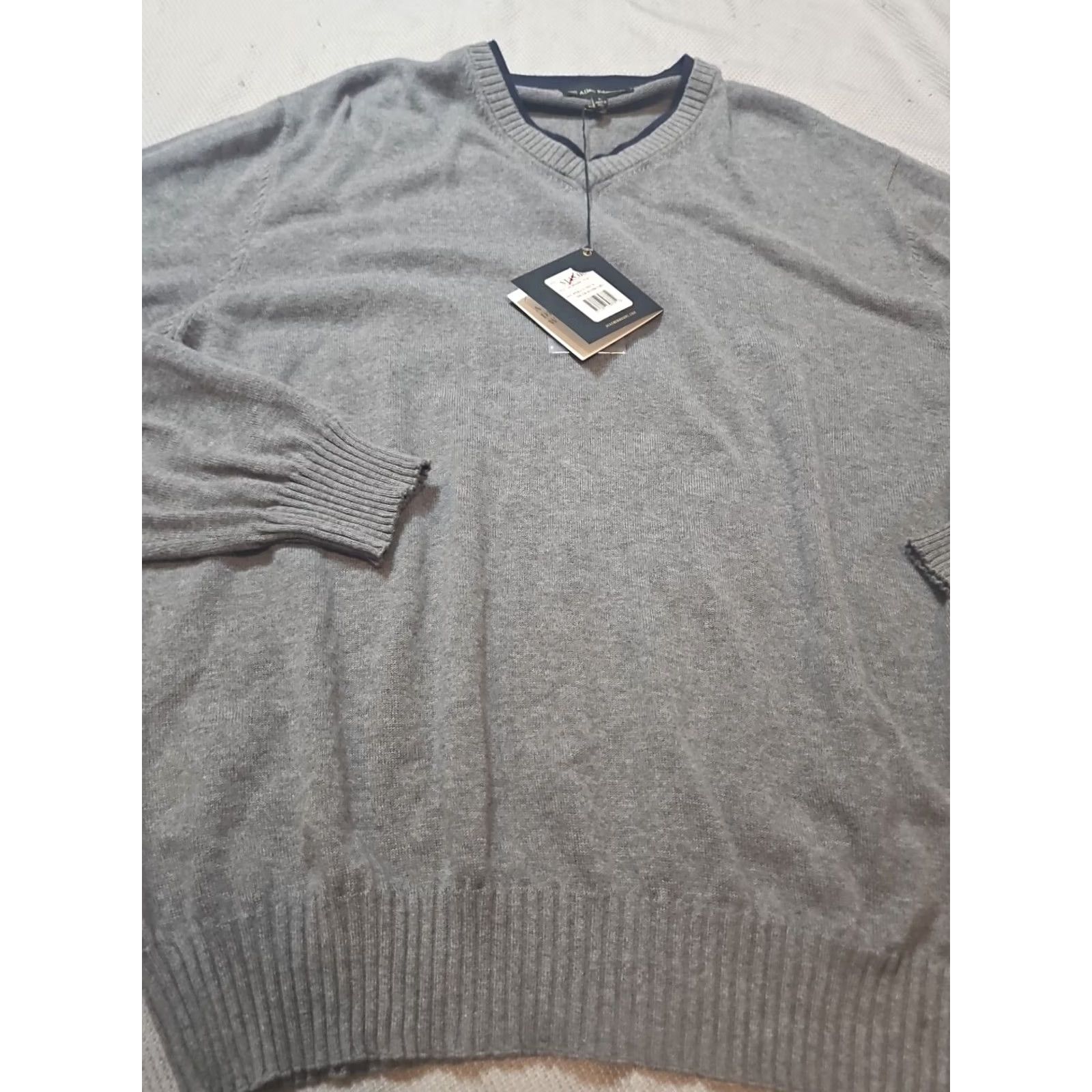 Allen Edmonds Allen Edmonds Sweater Mens Large Gray Pima Cotton Heather V-Neck Shirt Top NWT Size US L / EU 52-54 / 3 - 5 Thumbnail