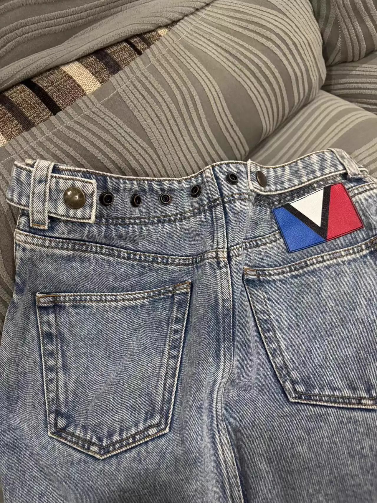 Louis Vuitton LV 24 Denim Bodycon Skirt 38 New, Adjustable Waist Size 27" / US 4 / IT 40 - 3 Thumbnail