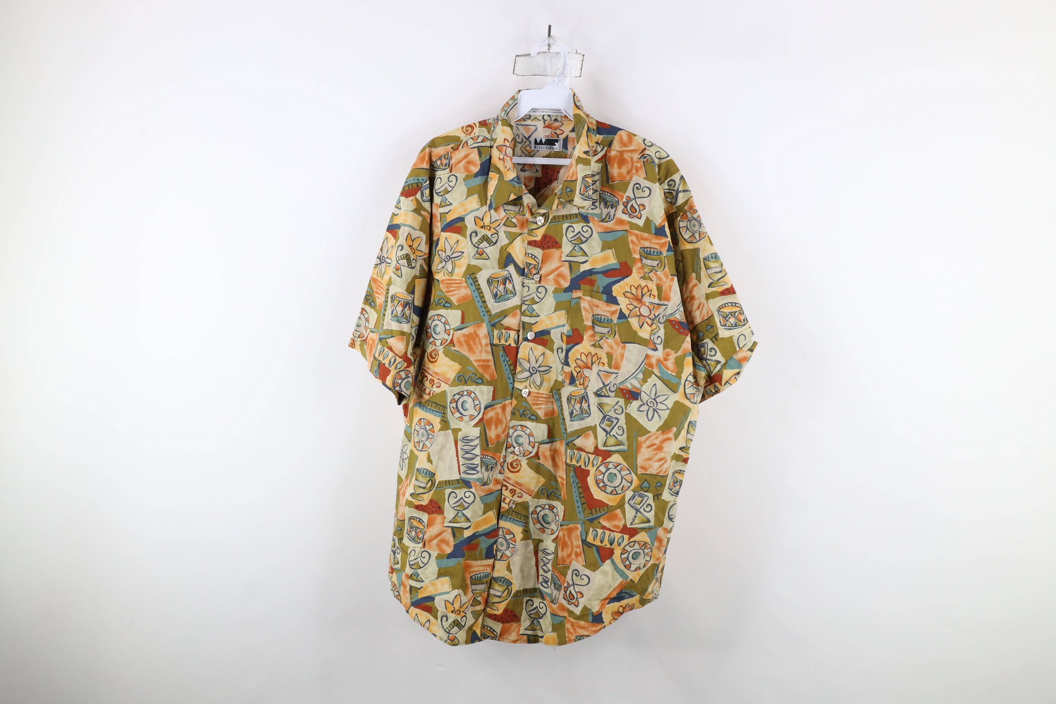 Vintage Vintage 90s Streetwear Collar Rainbow Flower Button Shirt Size US L / EU 52-54 / 3 - 1 Thumbnail