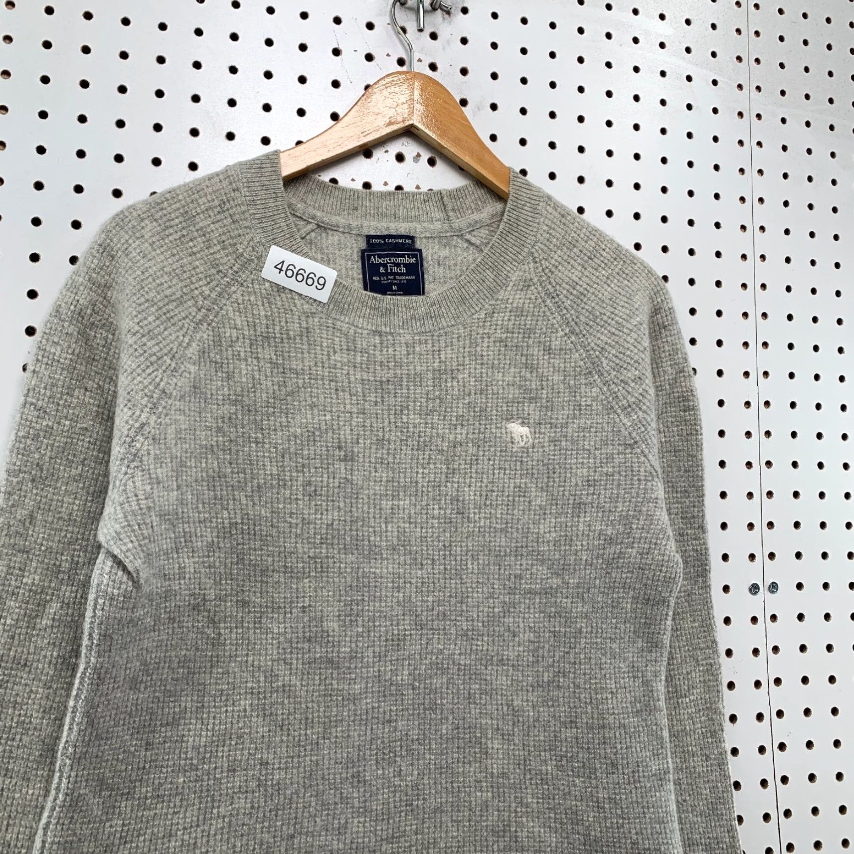 Abercrombie & Fitch VINTAGE Abercrombie & Fitch 100% Cashmere Sweater Womens Medium Gray Waffle Soft Knit Size M / US 6-8 / IT 42-44 - 7 Thumbnail