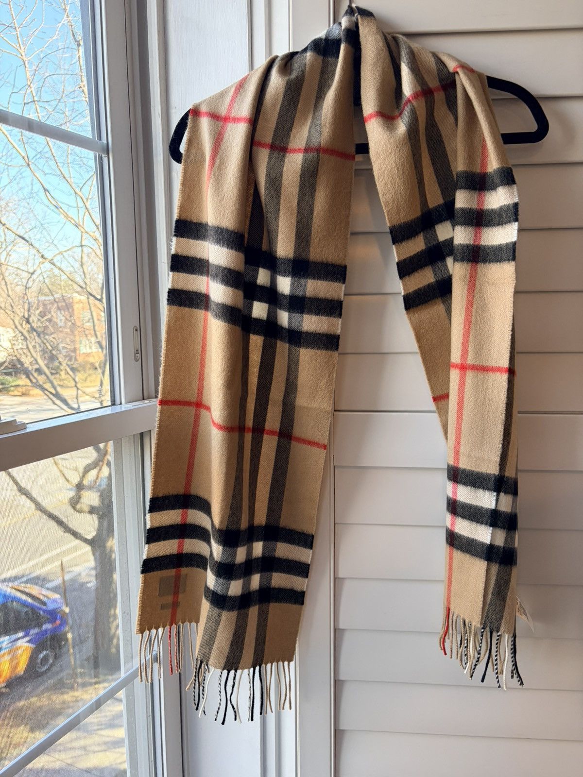 Burberry Burberry Classic Check Scarf Iconic Archive Beige Unisex Size ONE SIZE - 1 Thumbnail