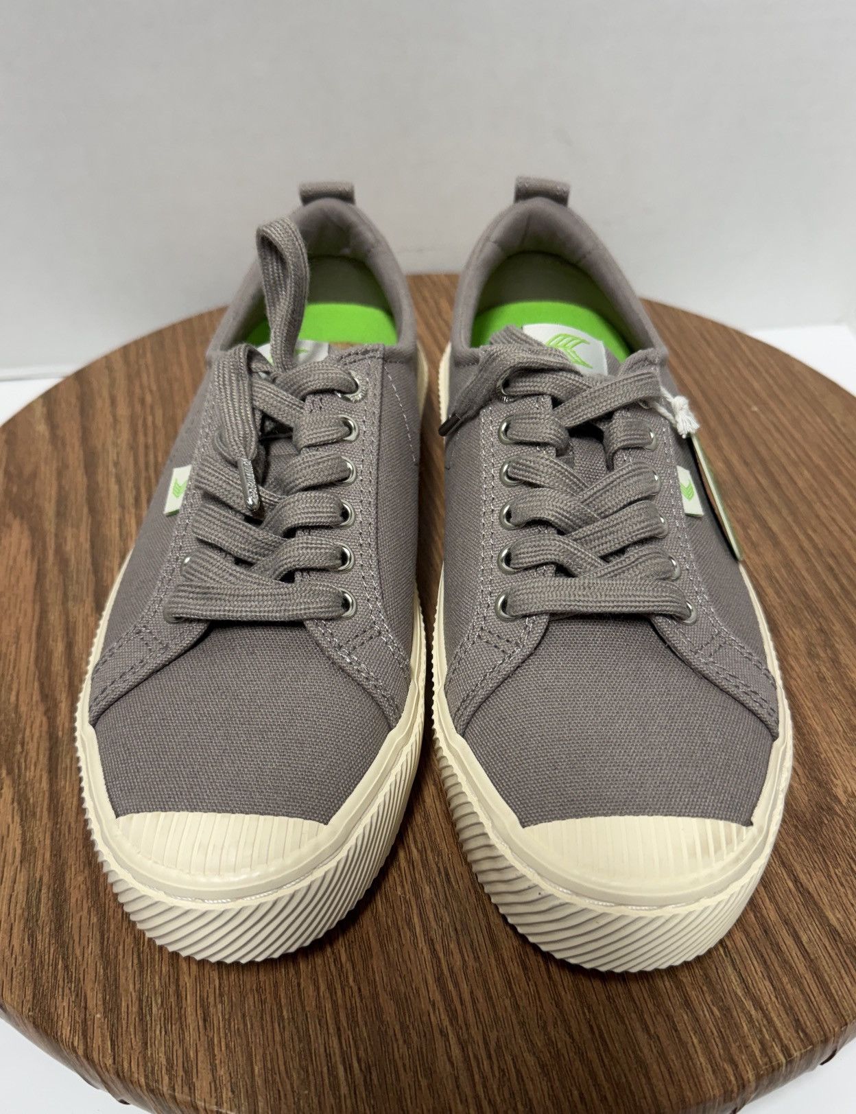 Other Cariuma Unisex Grey Organic Cotton Canvas Neon Sneakers Size US 9.5 / IT 39.5 - 1 Thumbnail
