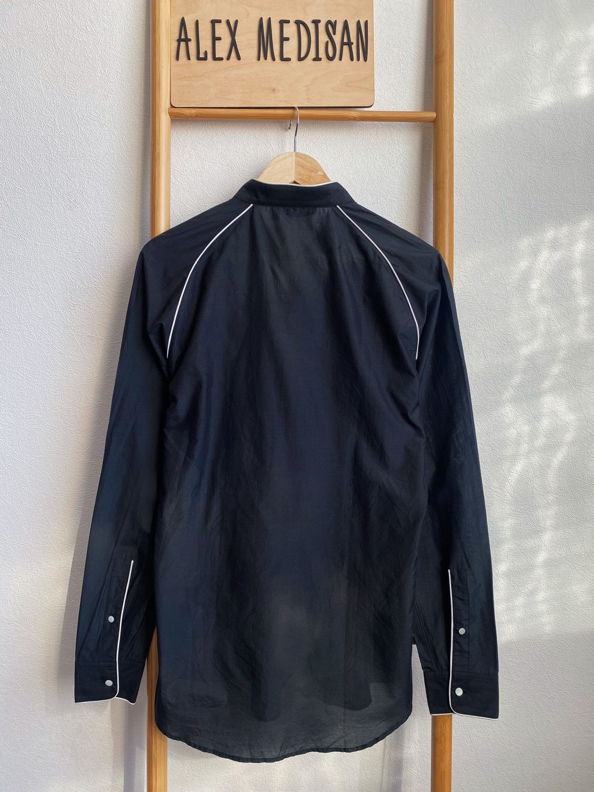 Yves Saint Laurent Yves Saint Laurent Vintage Silk Shirt Made In Italy Size US S / EU 44-46 / 1 - 15 Thumbnail