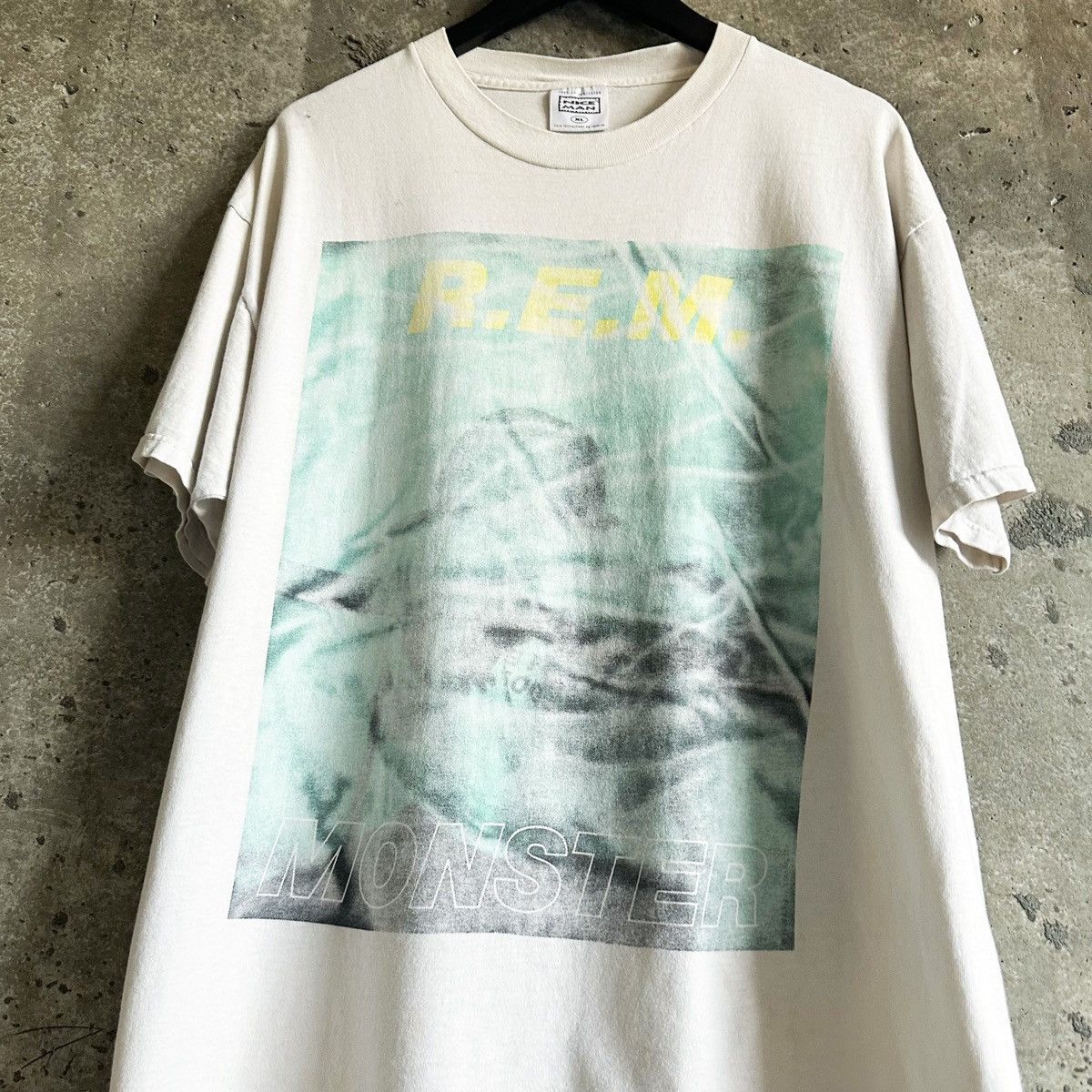 Vintage 90’s THRASHED R.E.M. MONSTER T-Shirt Size US XL / EU 56 / 4 - 1 Thumbnail
