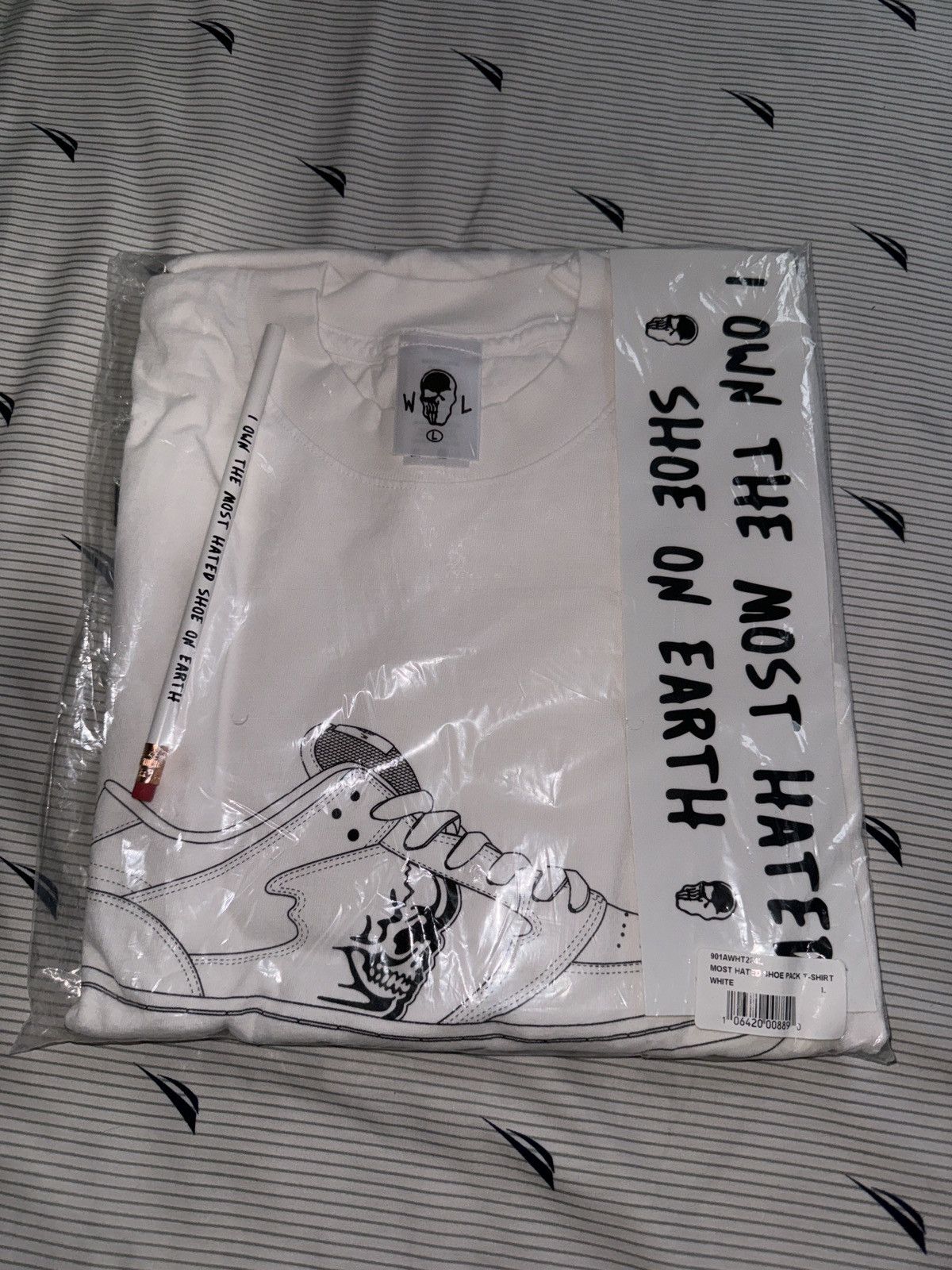 Warren Lotas Most hated shoe pack t shirt Size US L / EU 52-54 / 3 - 1 Thumbnail