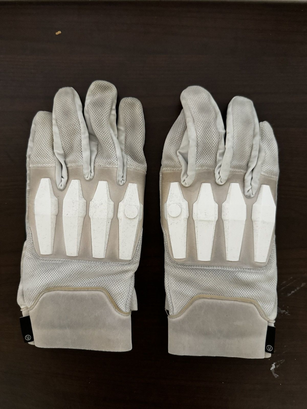 image of Undercover Evangelion Gloves in White, Men's