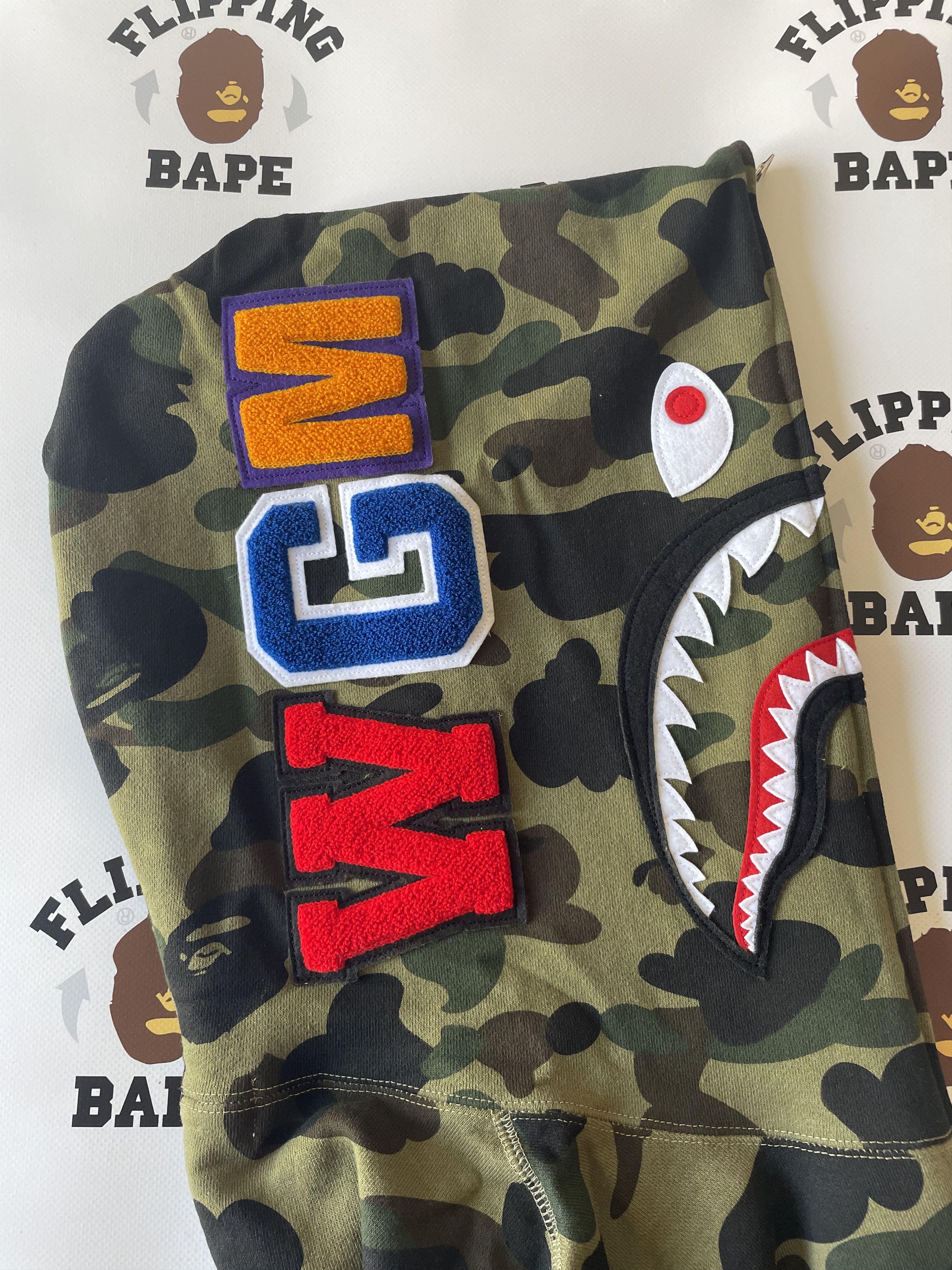 Bape 1ST CAMO SHARK FULL ZIP HOODIE (2022) Size US L / EU 52-54 / 3 - 4 Thumbnail