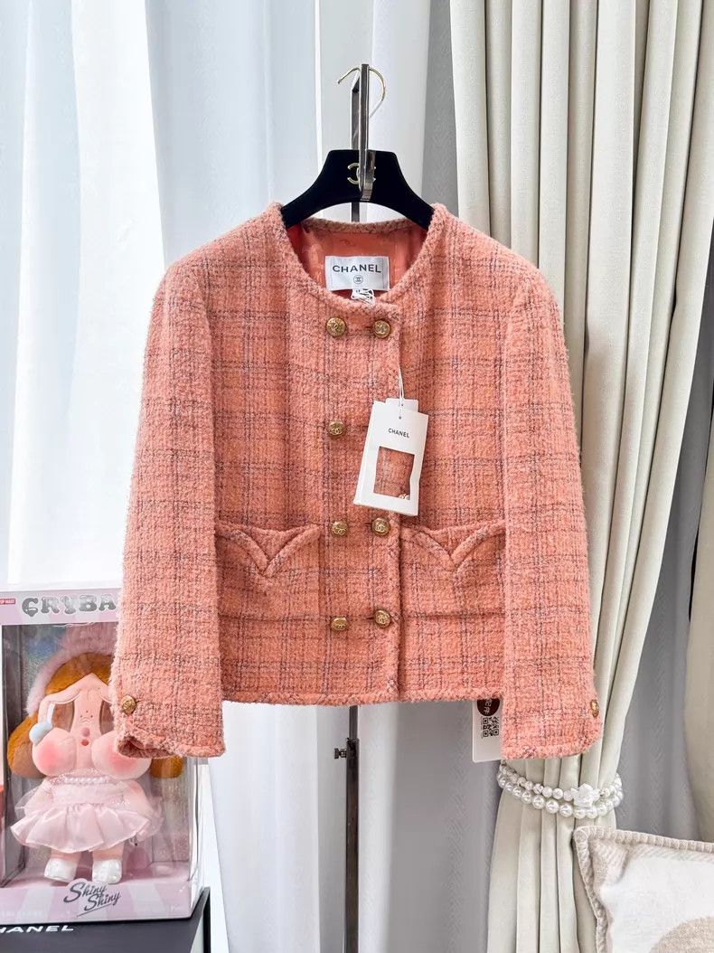 Chanel Chanel Plaid wool alpaca plaid soft tweed long-sleeved jac Size XS / US 0-2 / IT 36-38 - 1 Thumbnail