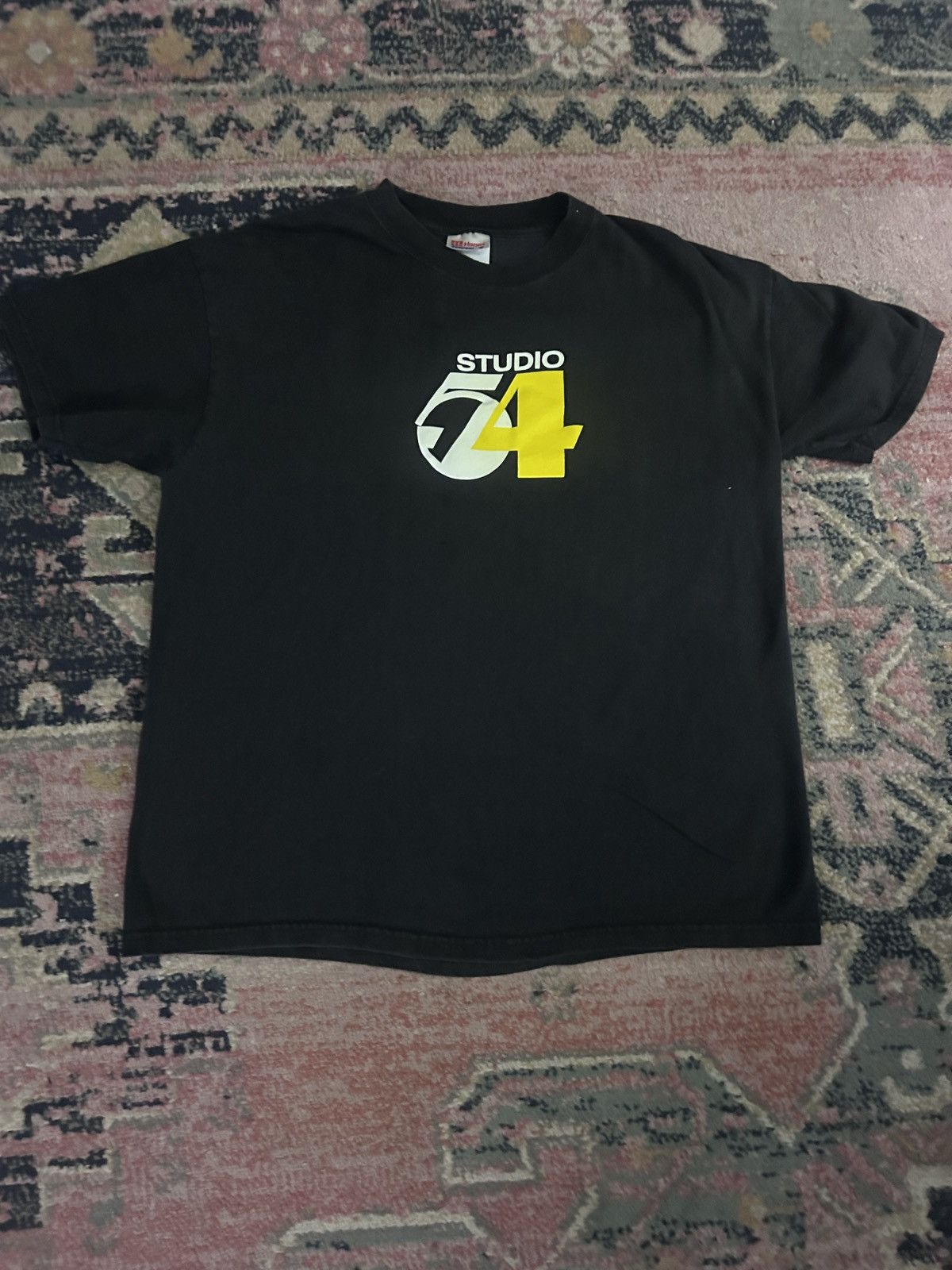Vintage Vintage Y2K Studio 54 Graphic Tee Shirt Size US L / EU 52-54 / 3 - 1 Thumbnail