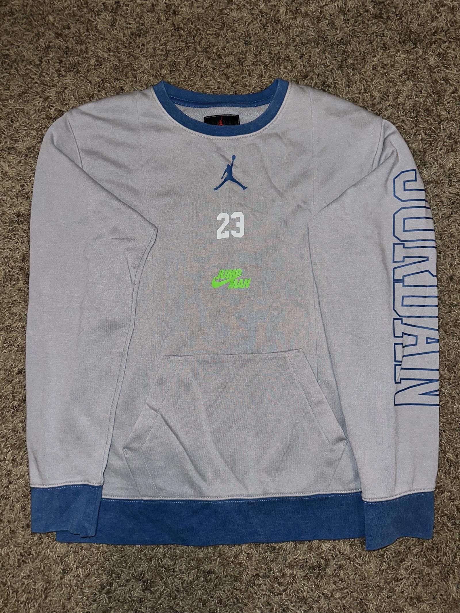 Jordan Brand Nike Jordan Big Kids (Boy’s) Elevated Classics Blue Crew Size US XL / EU 56 / 4 - 1 Thumbnail