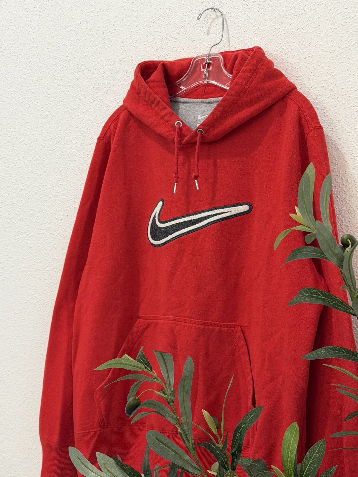 Nike Nike Check Swoosh Embroidered Logo Red Hoodie Size Large Size US L / EU 52-54 / 3 - 3 Thumbnail