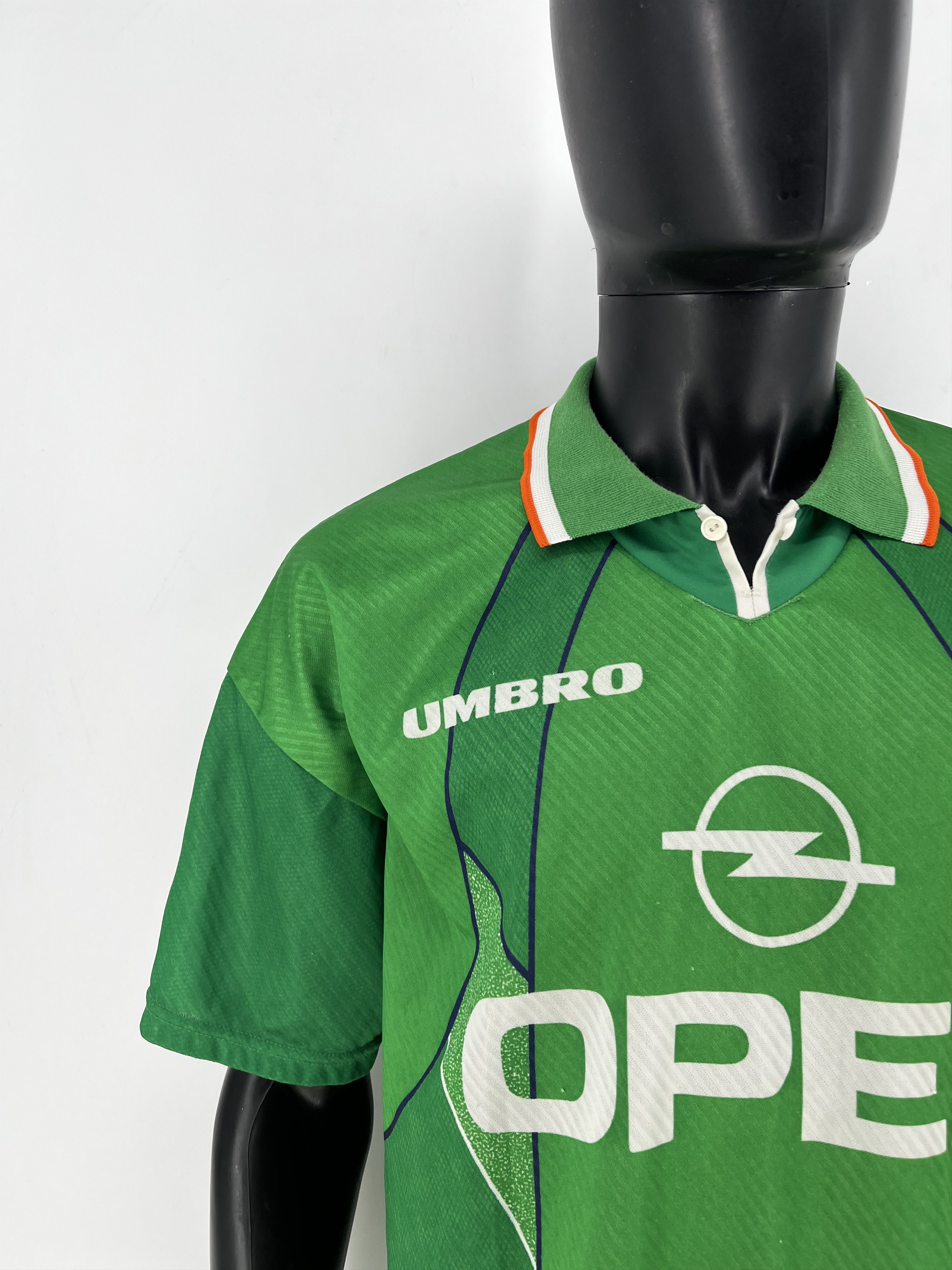 Other Ireland Home Football Shirt 1994/95 Adult Sz L Umbro Vintage Size US L / EU 52-54 / 3 - 10 Thumbnail