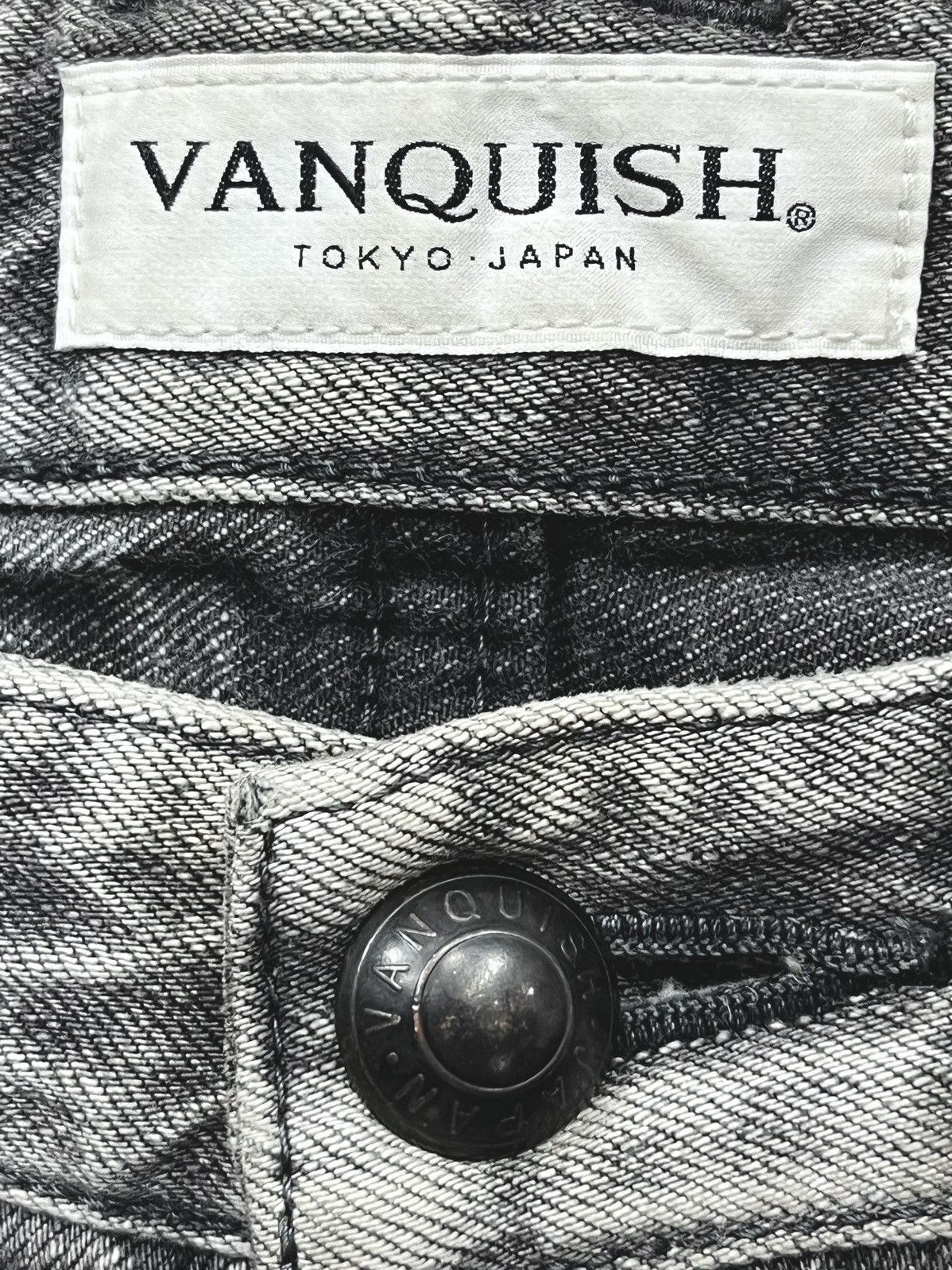 Vanquish FYE🔥VANQUISH Mudmax Off-Black Lightning Whisker Distressed Size US 29 - 12 Thumbnail