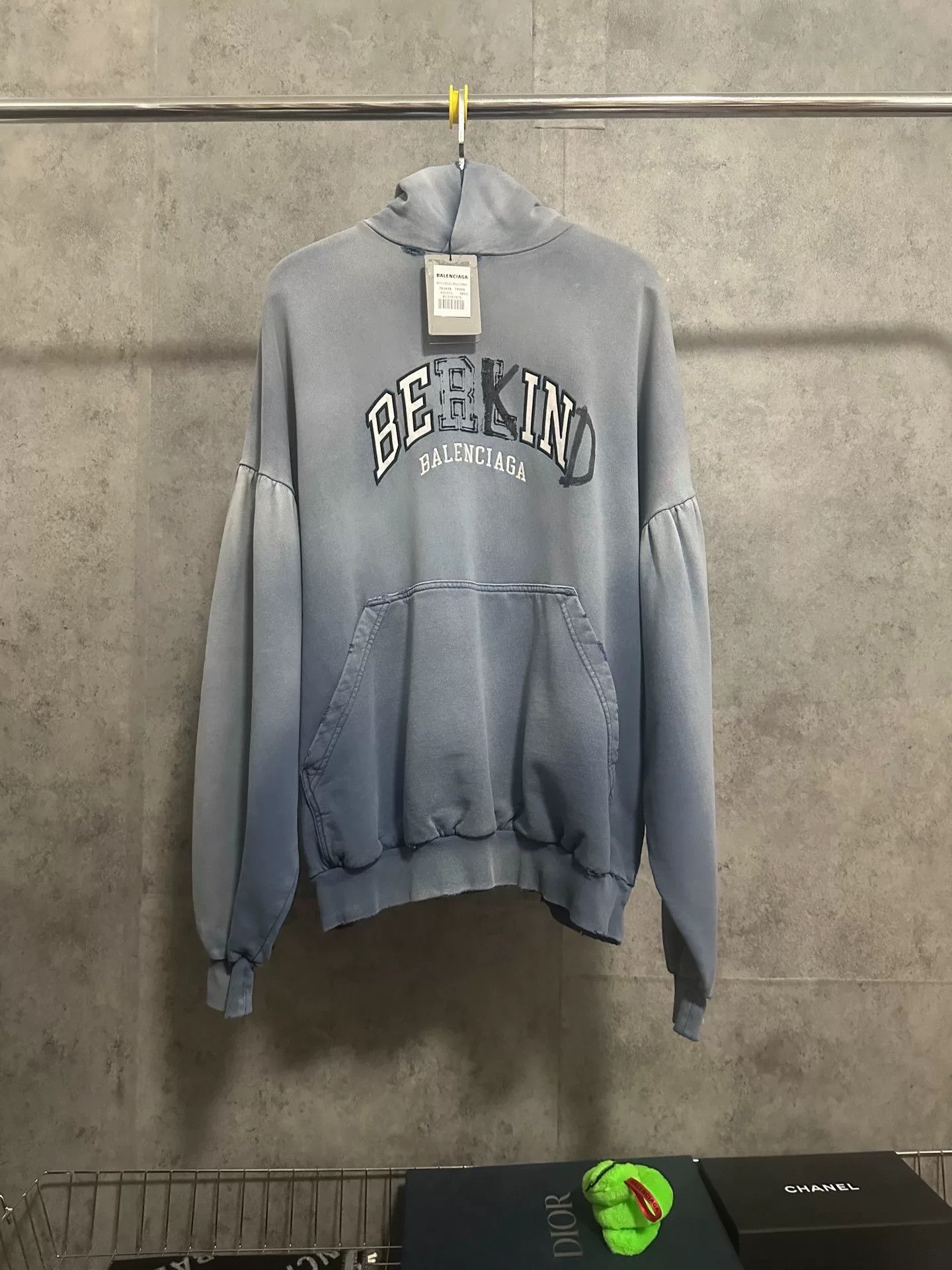 Balenciaga balenciaga blue gradient hoodie with logo Size US XL / EU 56 / 4 - 1 Thumbnail