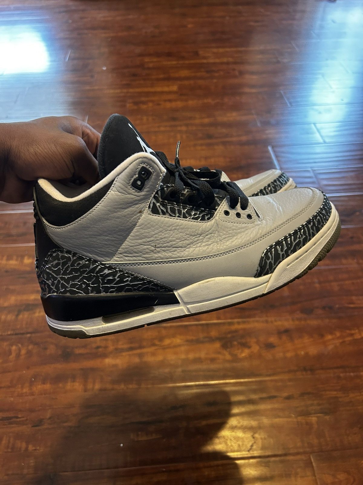 Jordan Brand Jordan 3 “Wolf Grey” Size US 11 / EU 44 - 2 Thumbnail