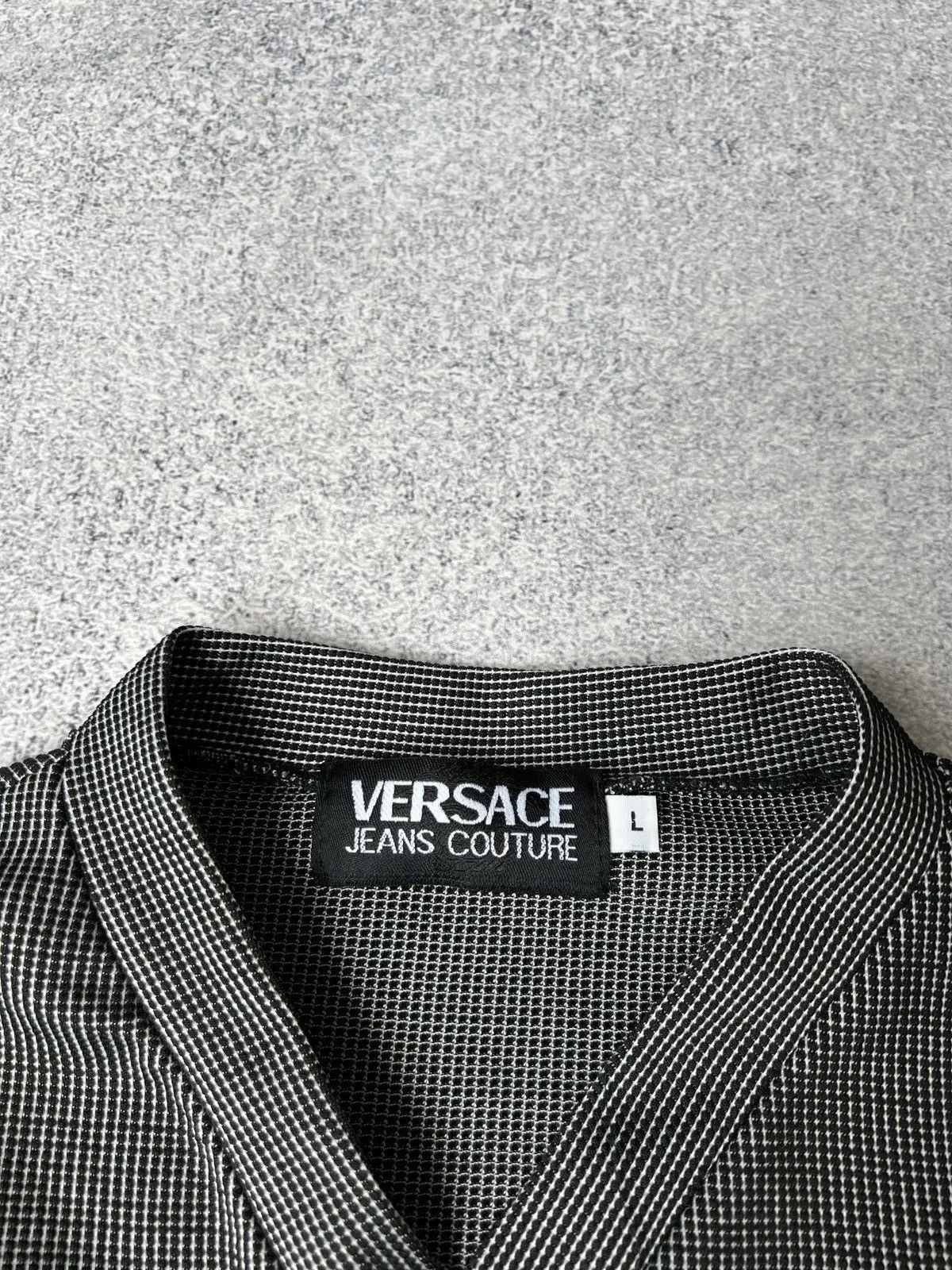 Versace × Versace Jeans Couture × Vintage Vintage Versace Jeans Couture Grey Tee Size US L / EU 52-54 / 3 - 7 Thumbnail