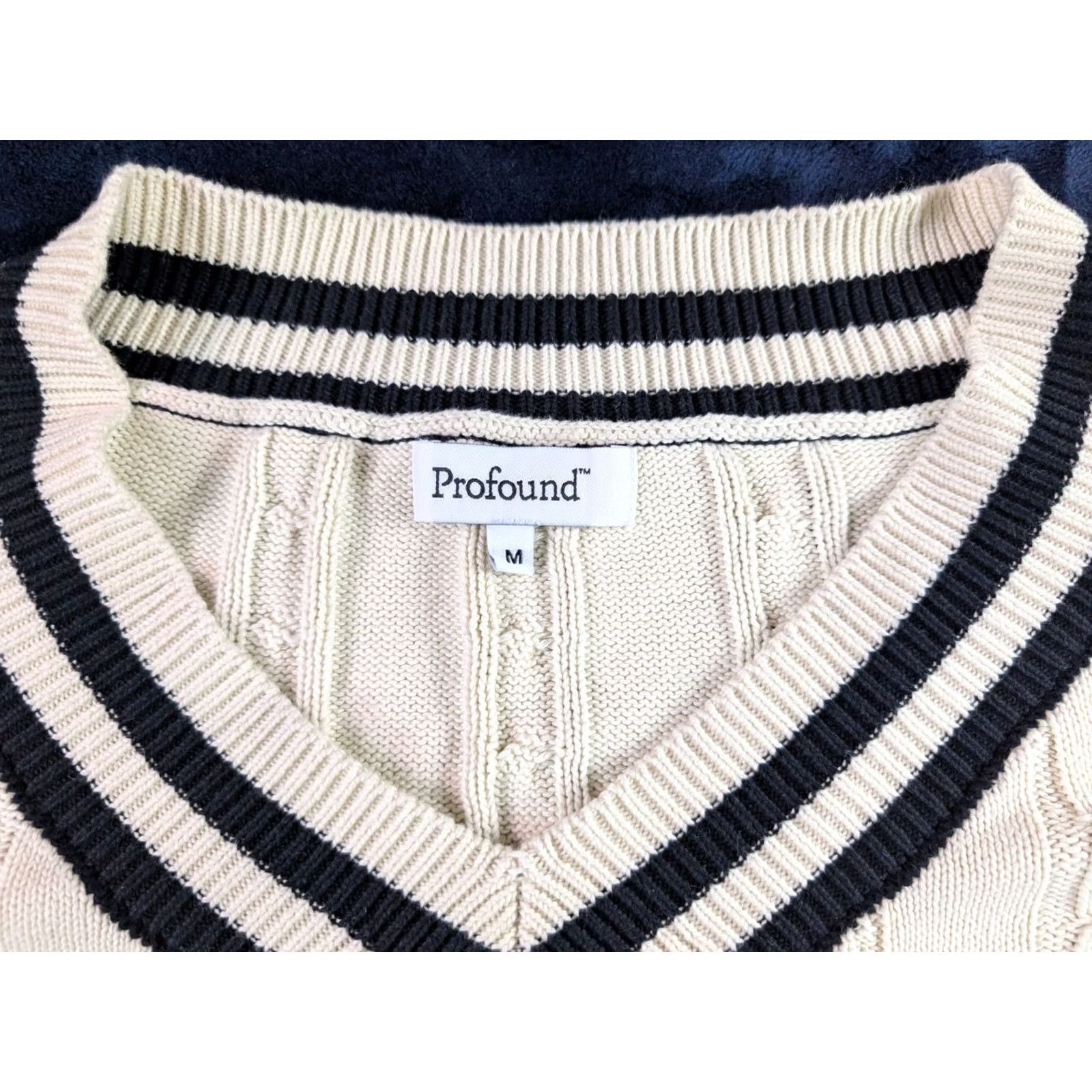Vintage Profound Sweater Unisex Wool Cardigan Cable-Knit Paisley Long Sleeve White M Adults Regular Knit Winter Mens Women Girls Boys Size US M / EU 48-50 / 2 - 2 Thumbnail