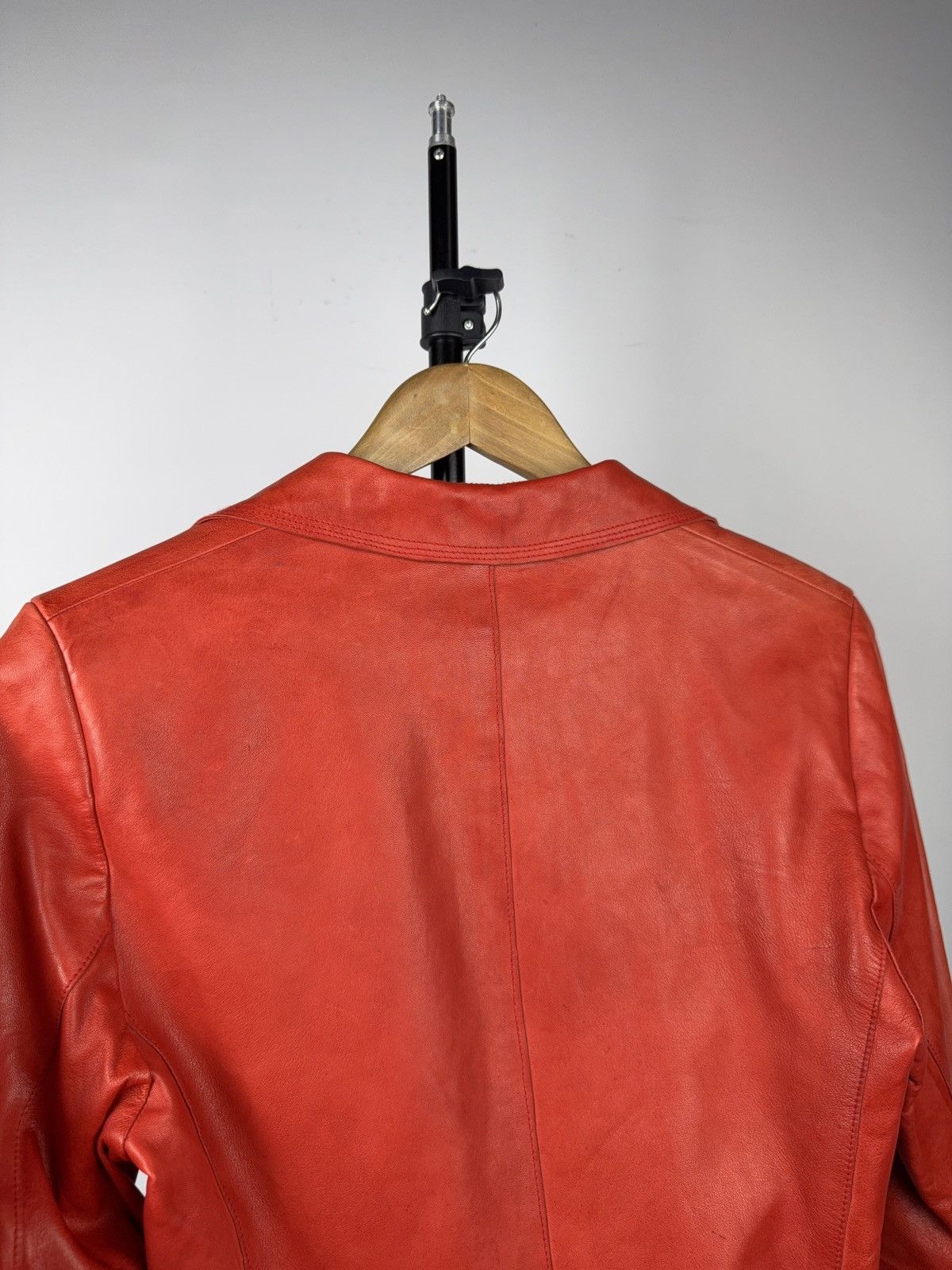 Genuine Leather Vintage Avant Garde Red Leather Blazer Jacket 90s Italian Size S / US 4 / IT 40 - 9 Thumbnail