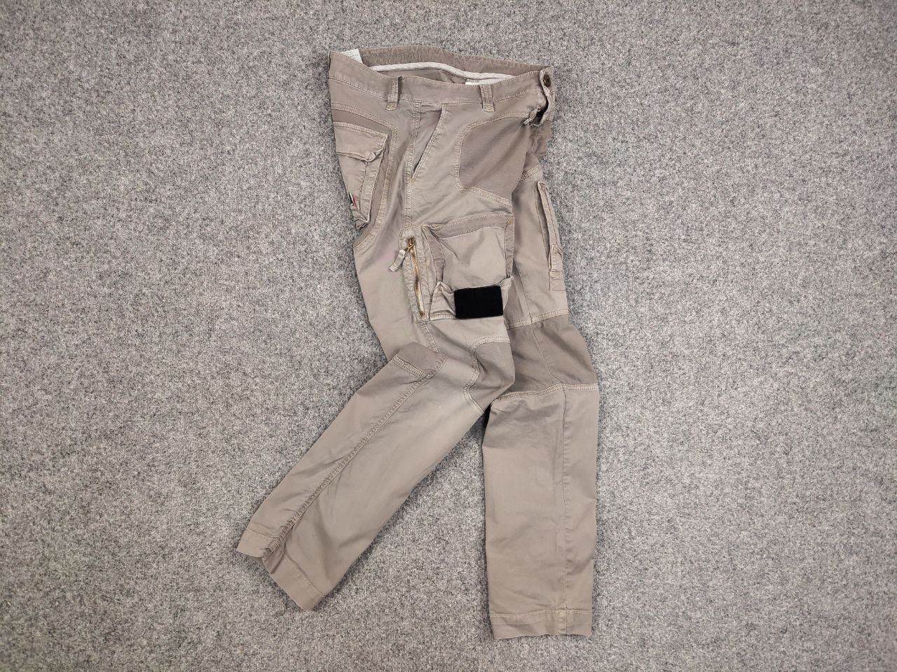 Aeronautica Militare Aeronautica Militare Vintage logo Cargo Zip Beige Pants Size US 30 / EU 46 - 14 Thumbnail