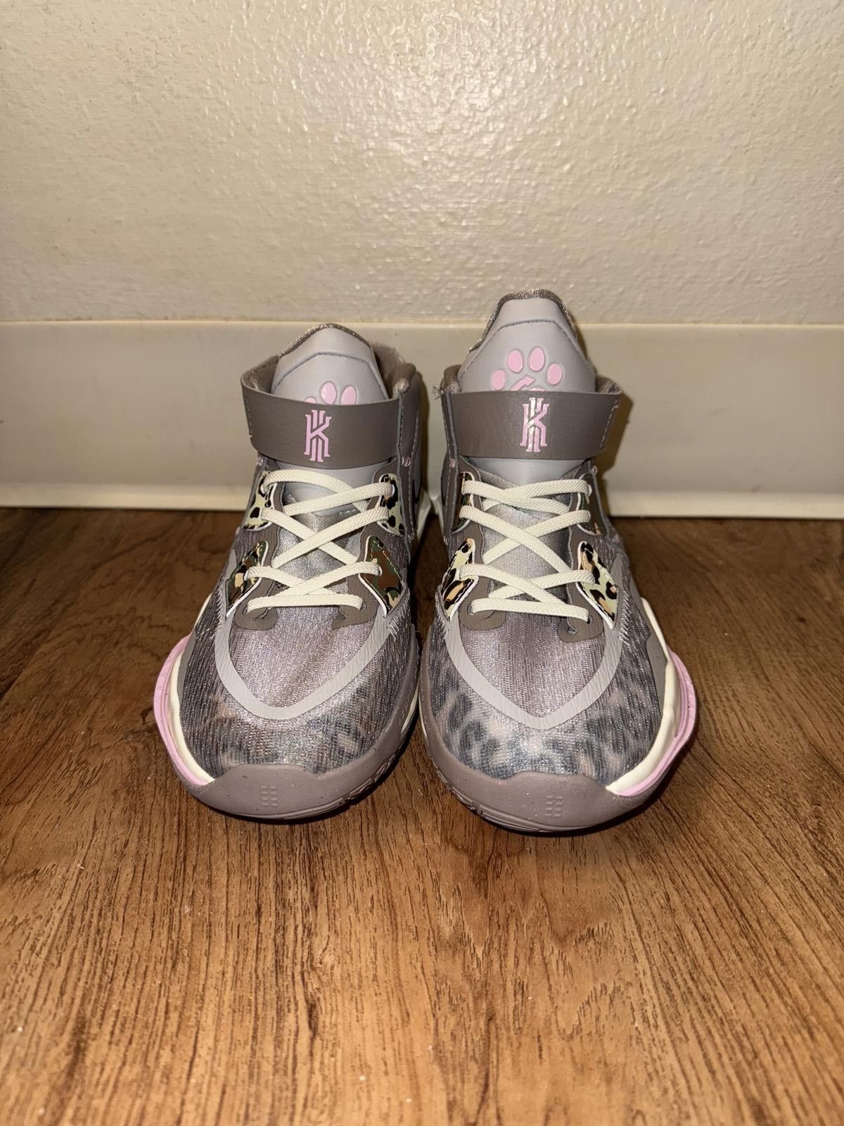Nike Nike Kyrie Infinity Leopard Camo (PS) Size US 5 / EU 37 - 4 Thumbnail